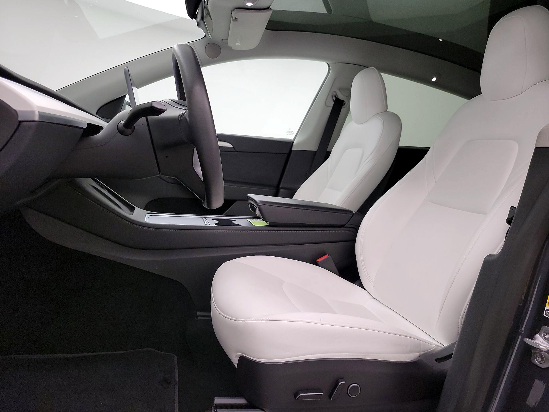 Thumbnail: 2023 Tesla Model Y - 11