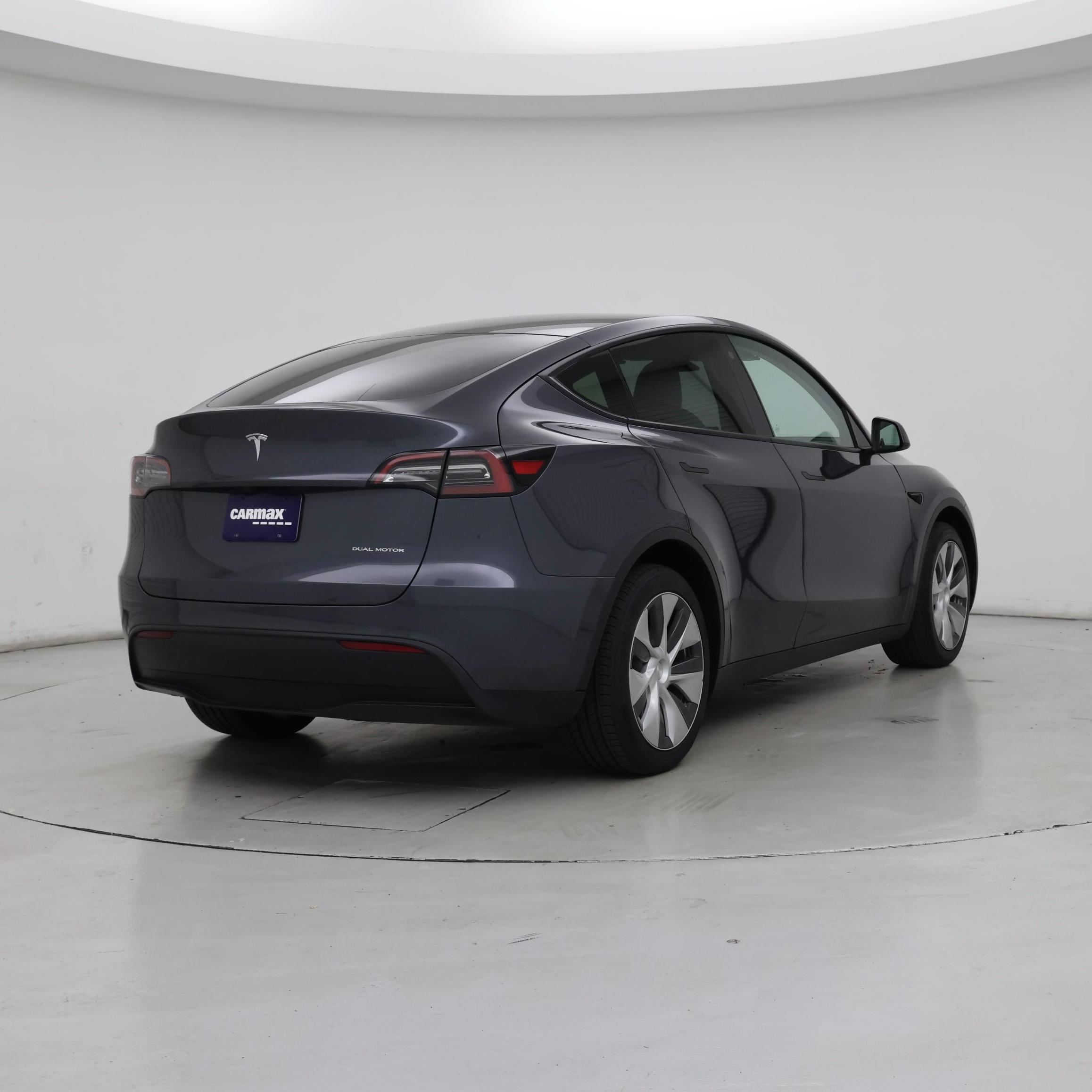 Thumbnail: 2023 Tesla Model Y - 8