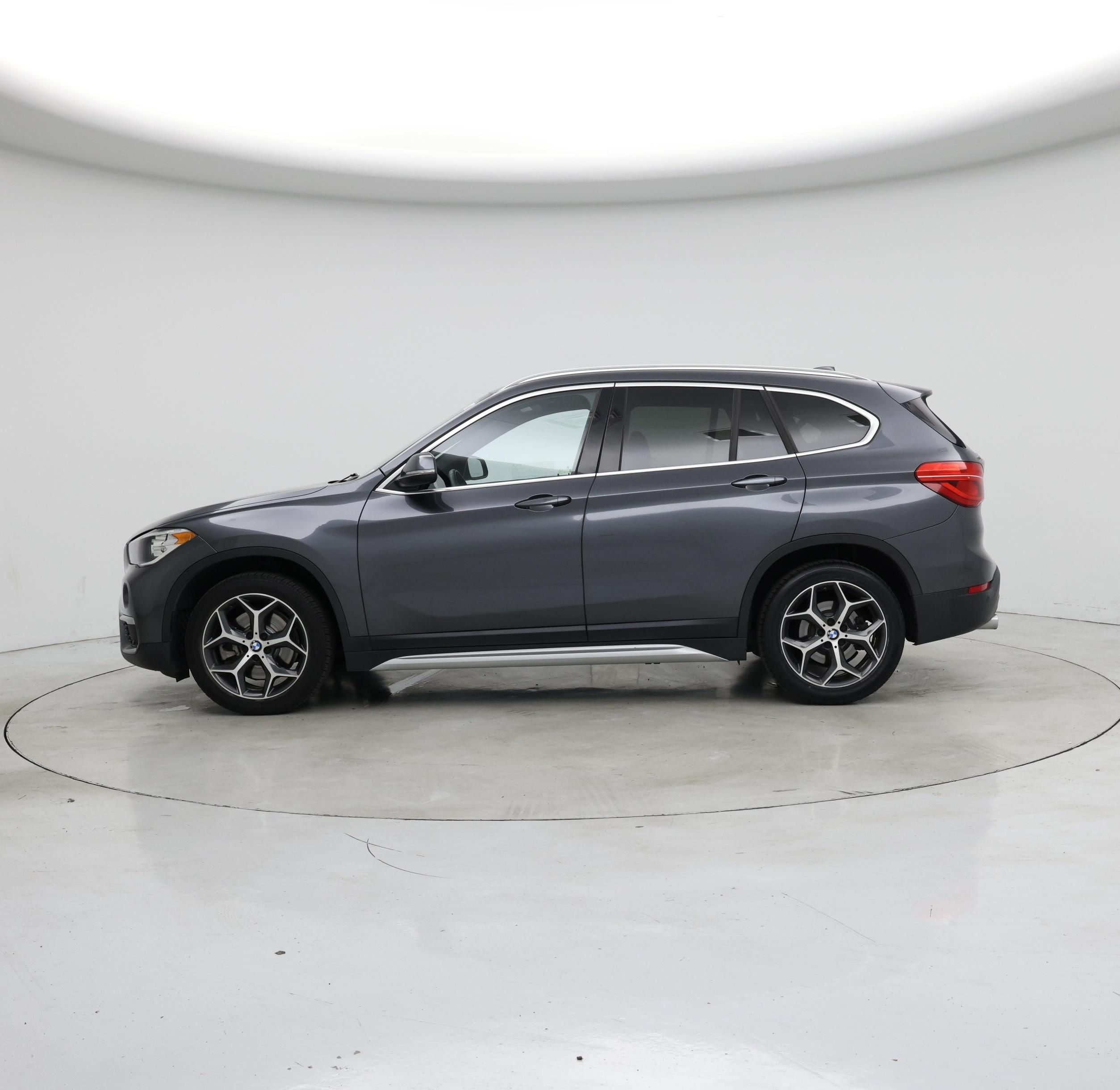 Thumbnail: 2019 BMW X1 - 3