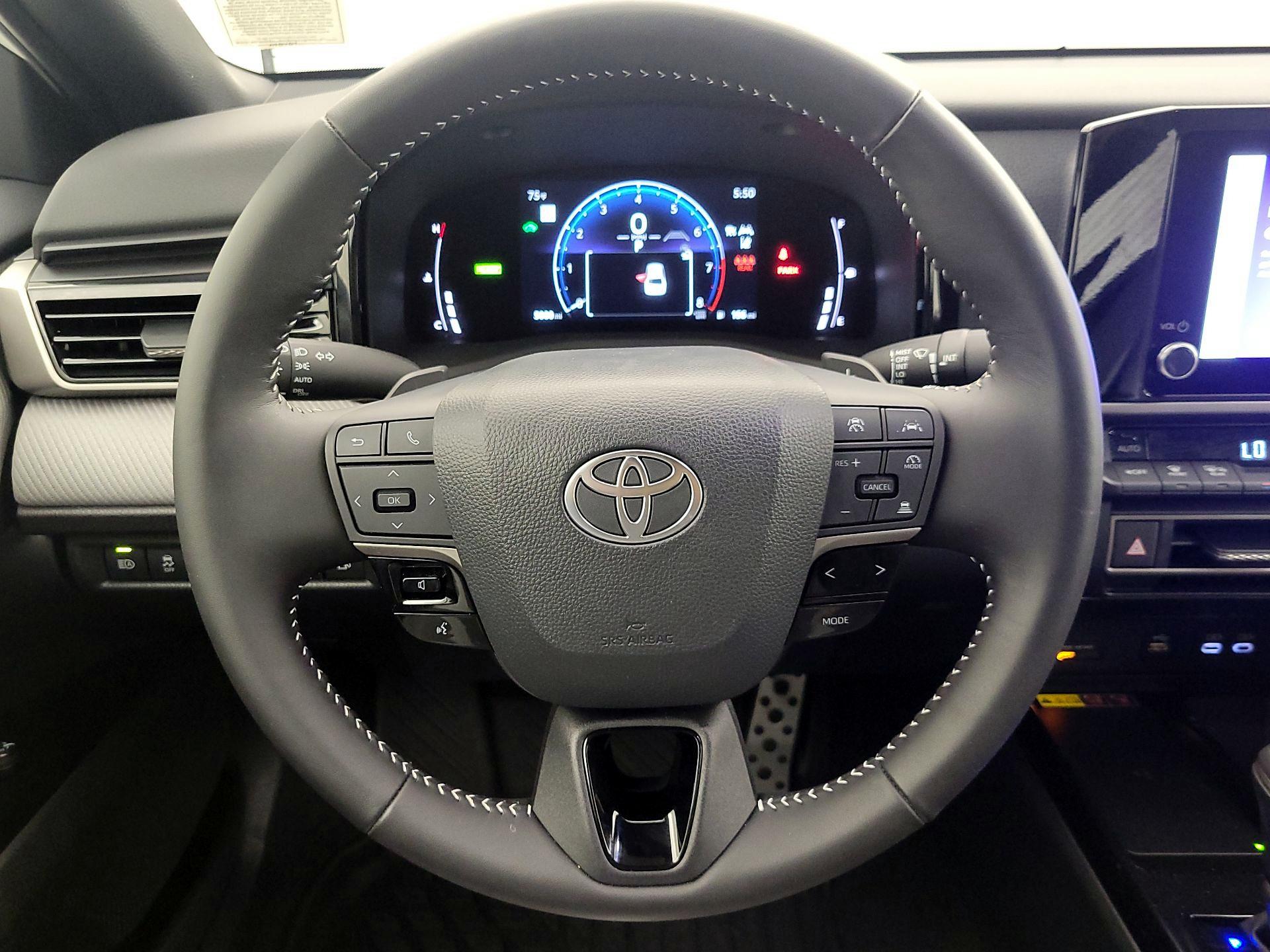 Thumbnail: 2025 Toyota Camry - 10