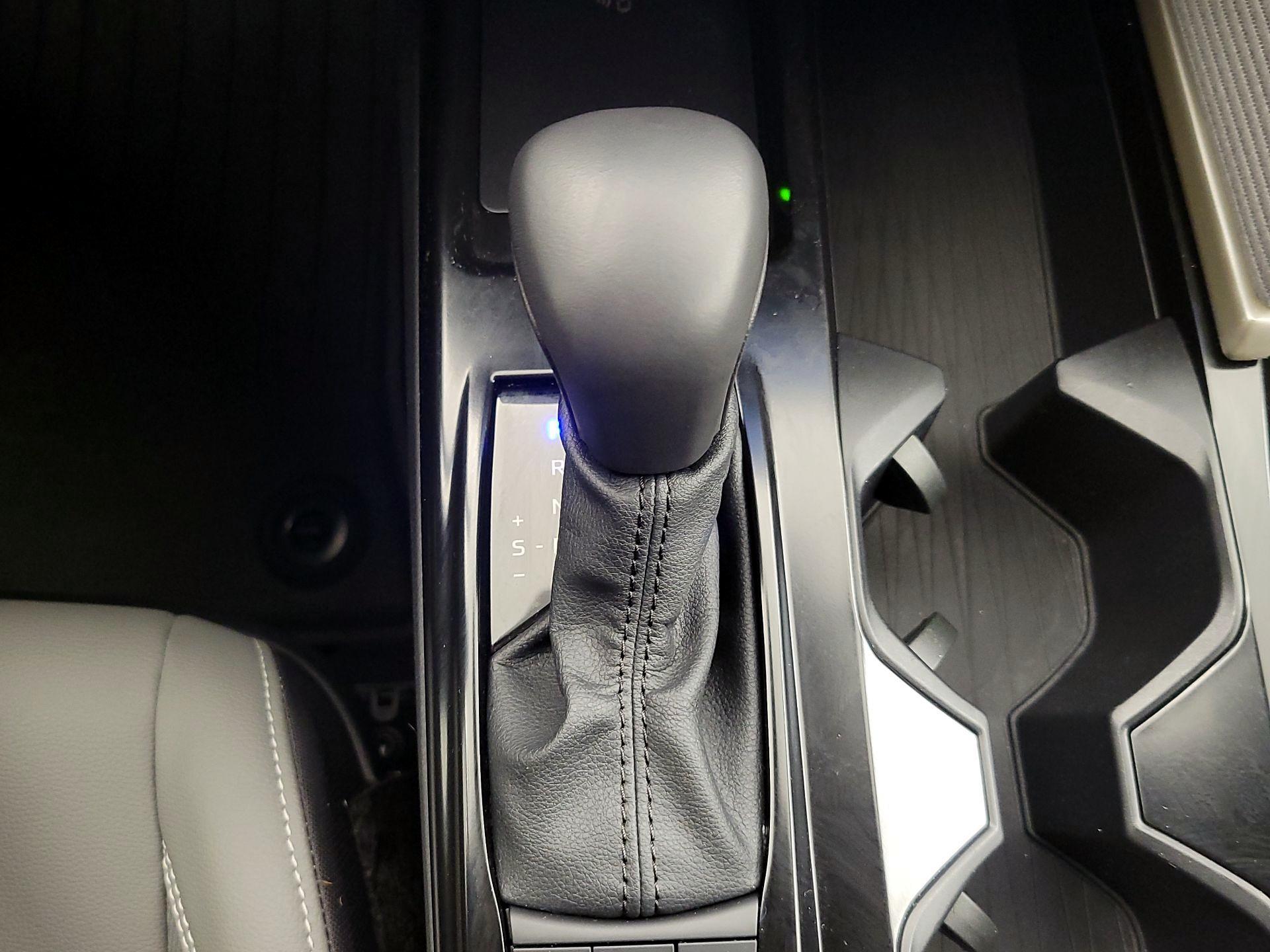 Thumbnail: 2025 Toyota Camry - 18