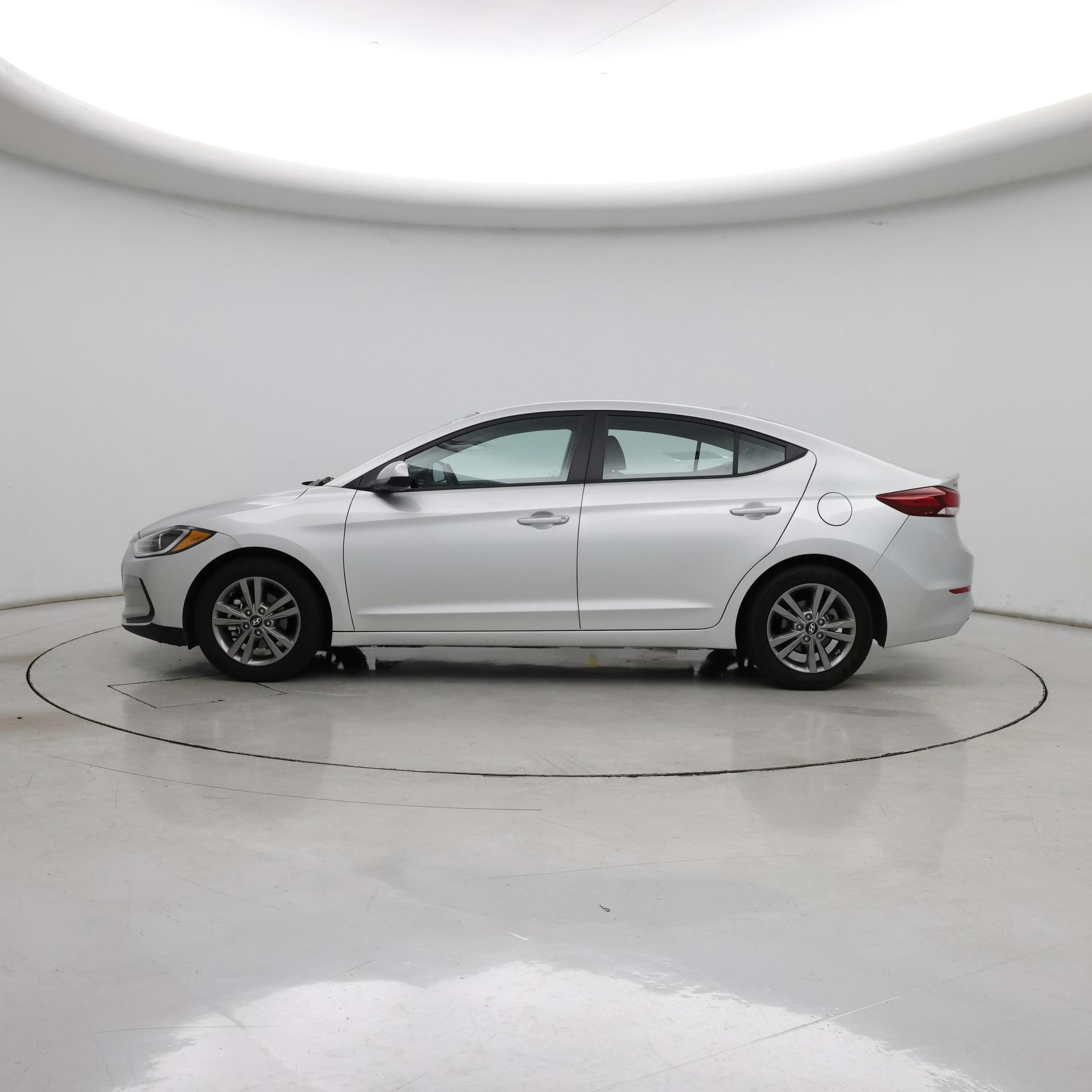 Thumbnail: 2018 Hyundai Elantra - 3