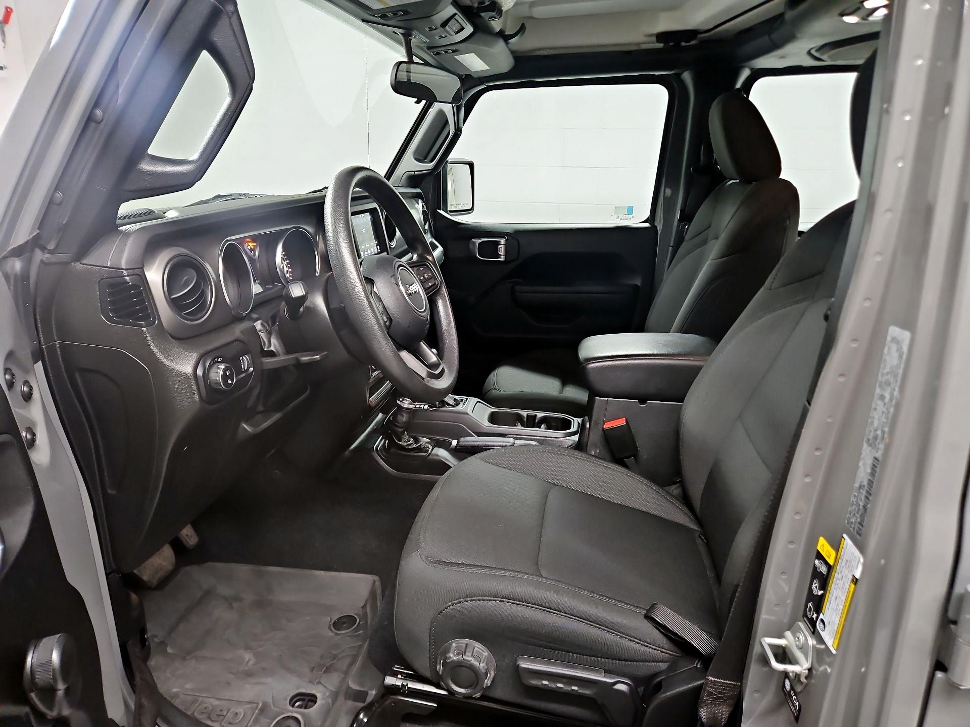 Thumbnail: 2023 Jeep Gladiator - 11