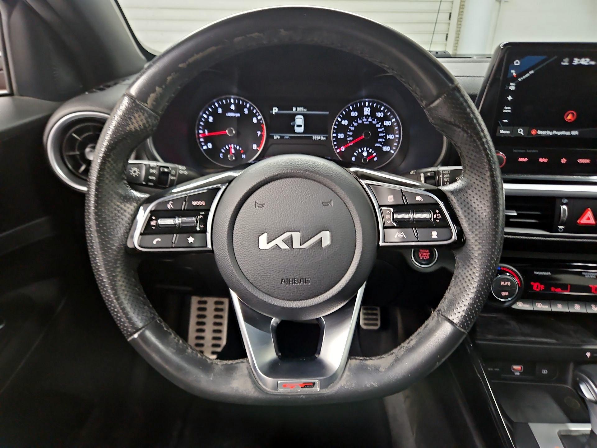 Thumbnail: 2023 Kia Forte - 10
