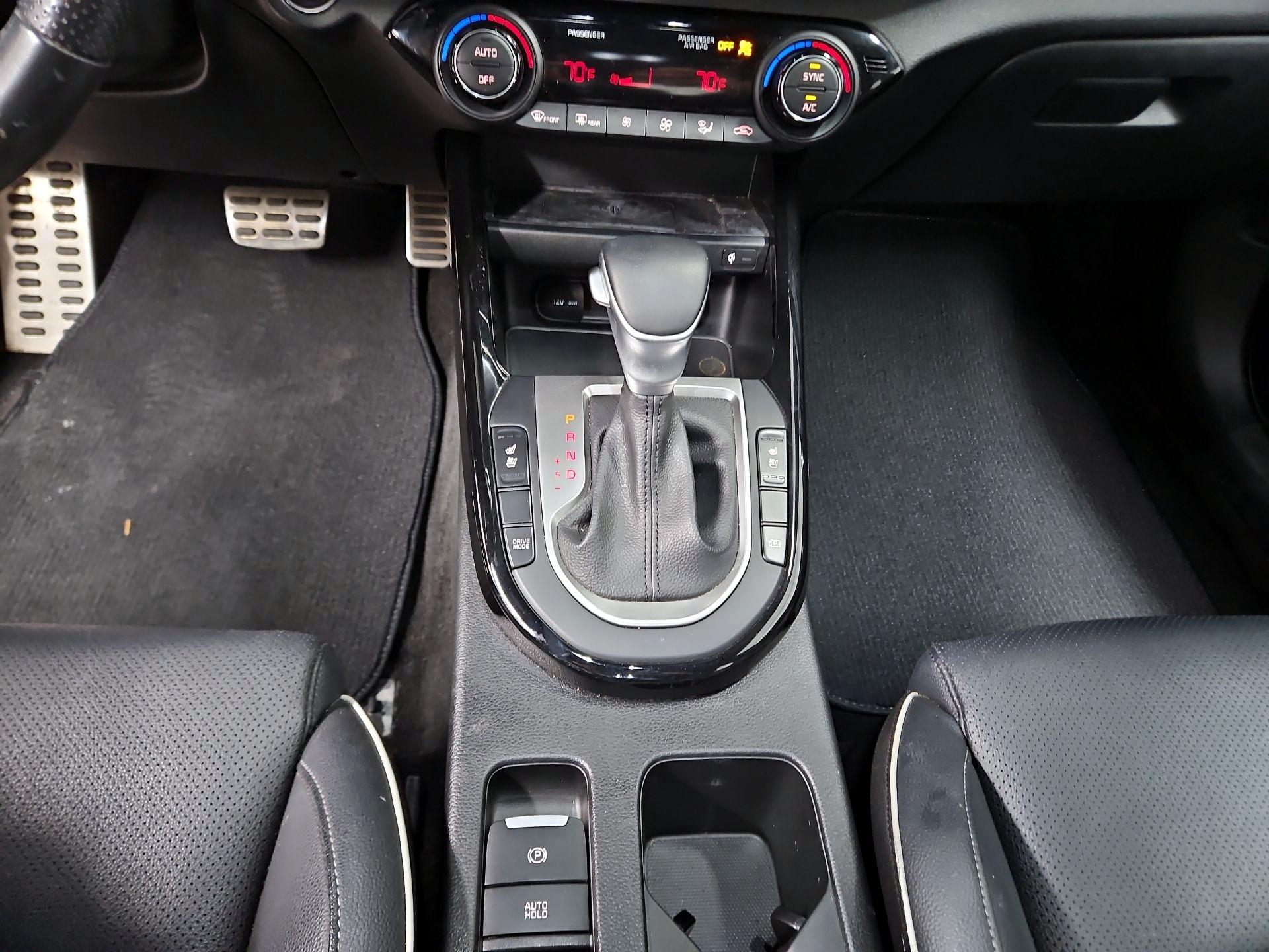 Thumbnail: 2023 Kia Forte - 18