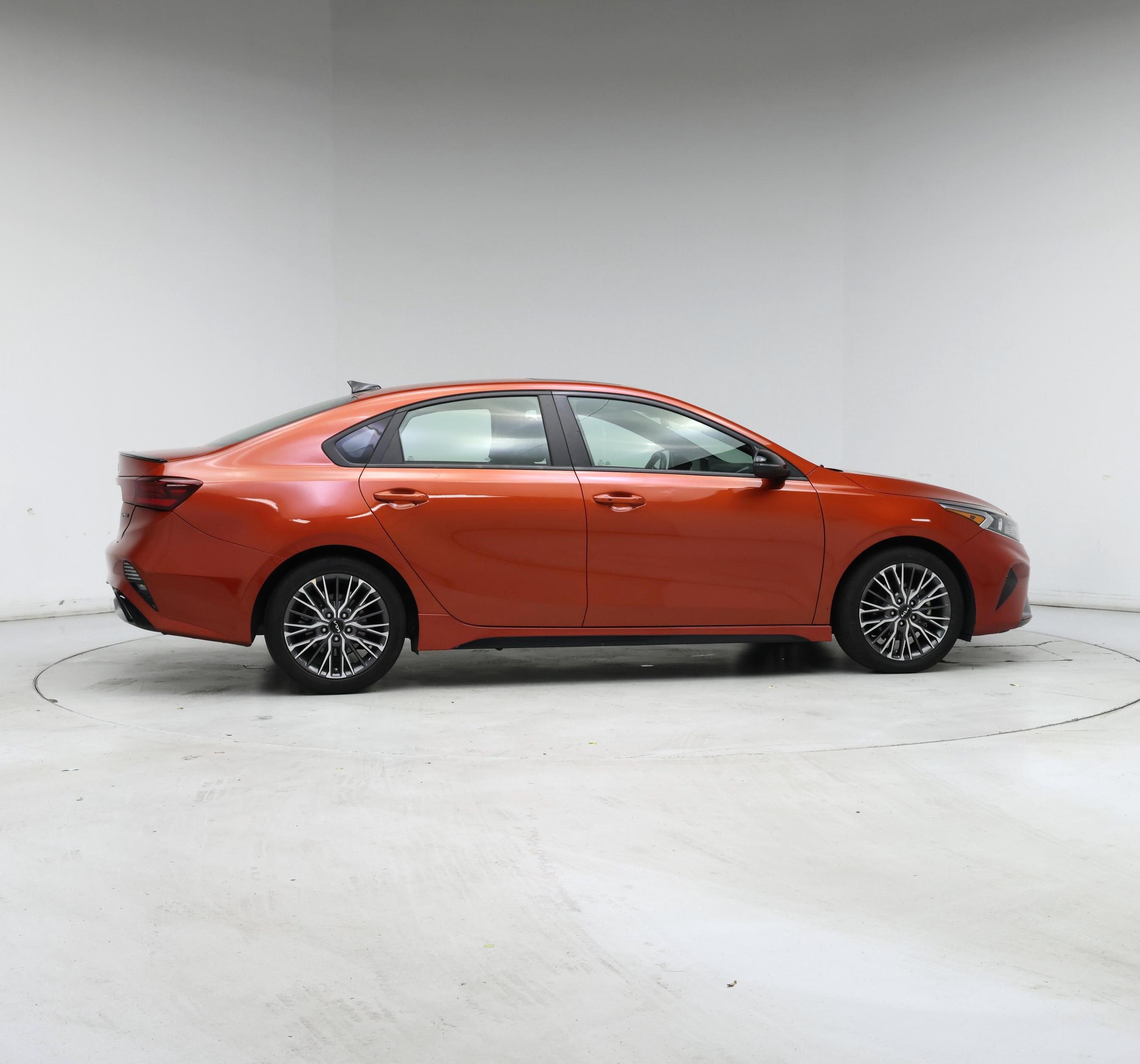 Thumbnail: 2023 Kia Forte - 7