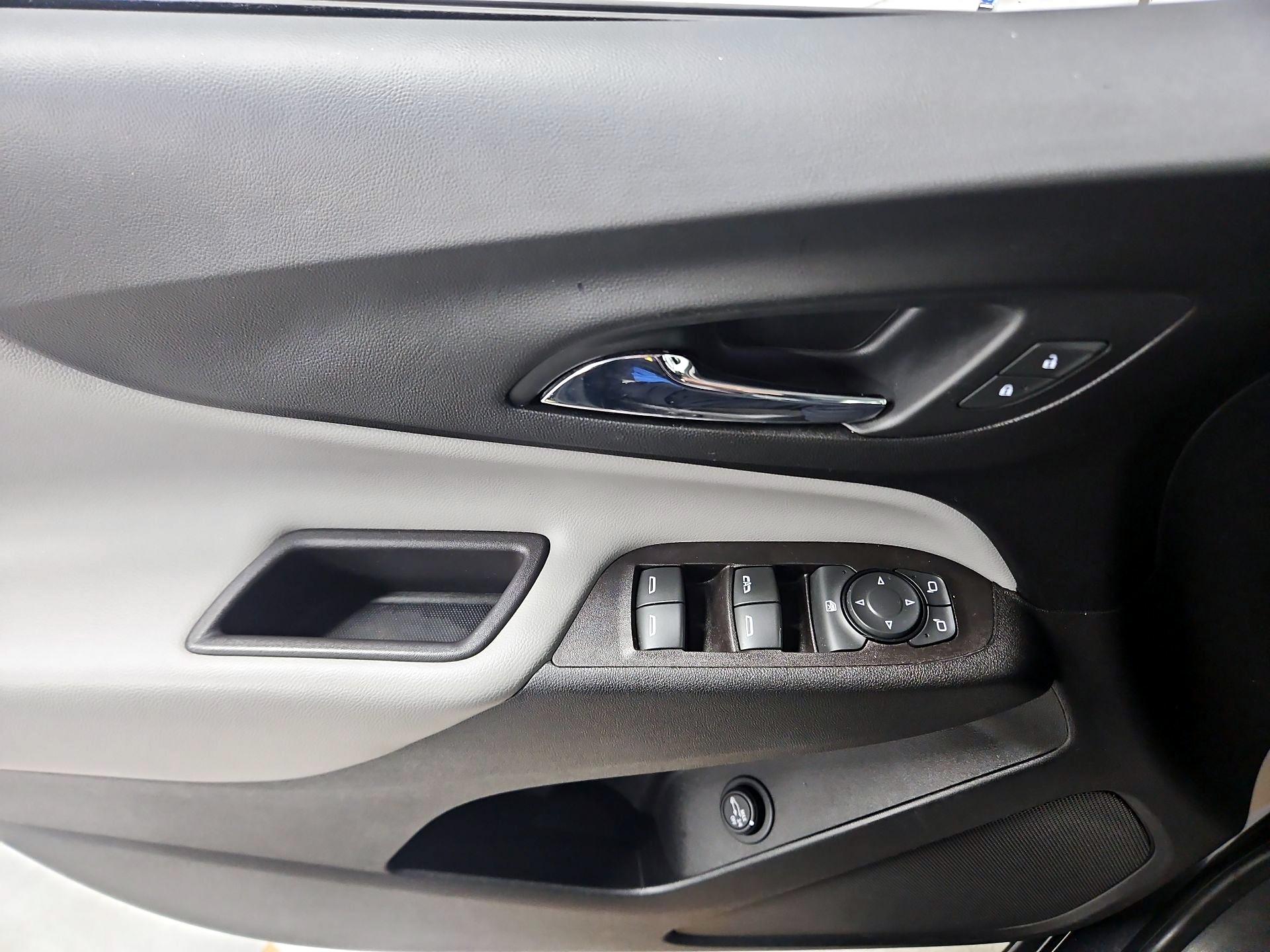 Thumbnail: 2021 Chevrolet Equinox - 12