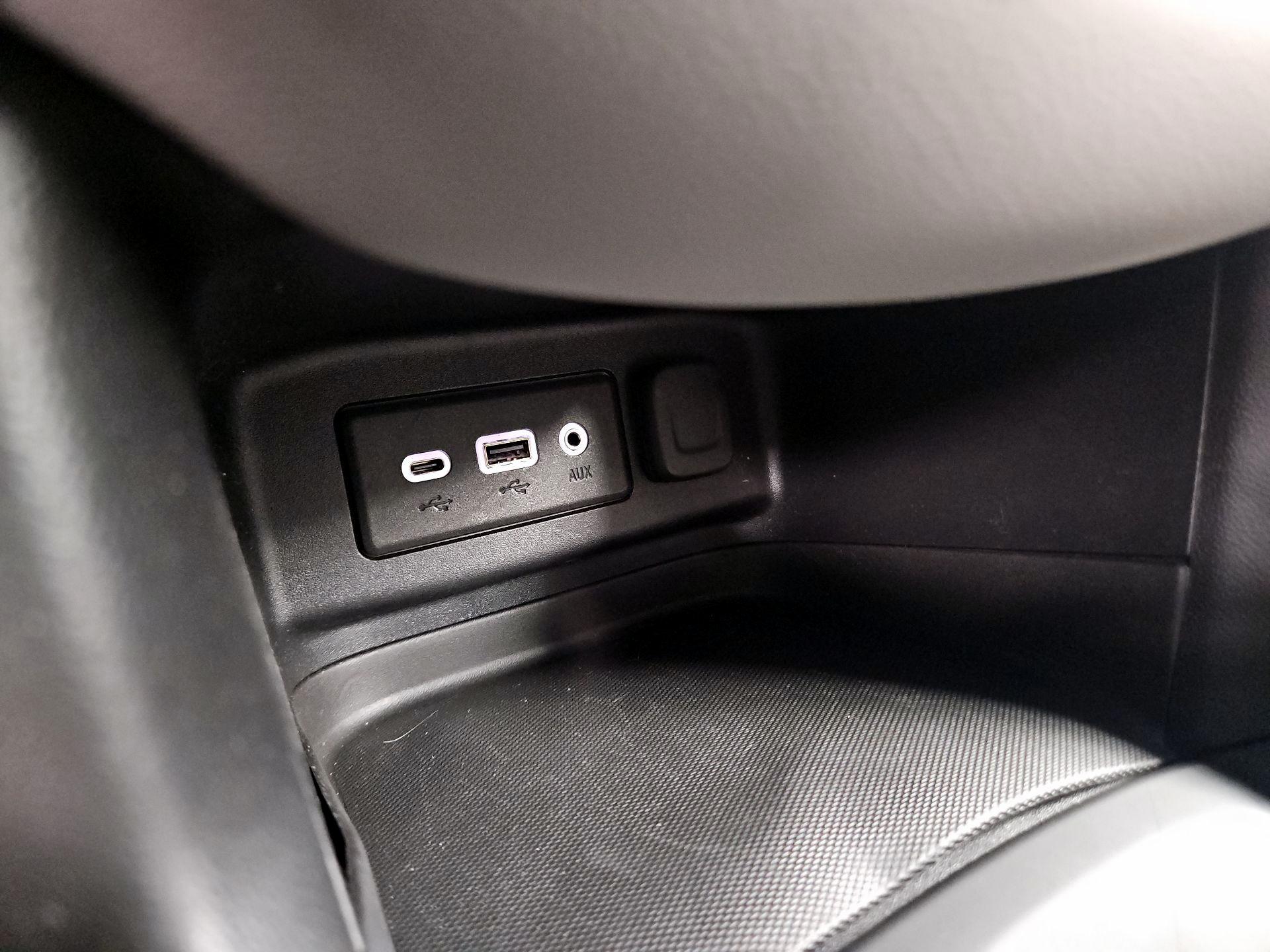 Thumbnail: 2021 Chevrolet Equinox - 18