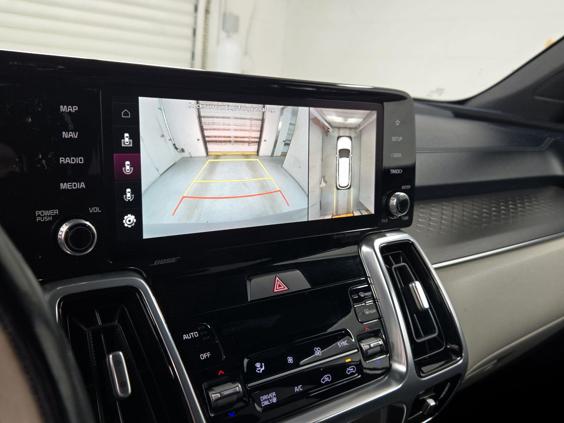 Thumbnail: 2022 Kia Sorento - 15