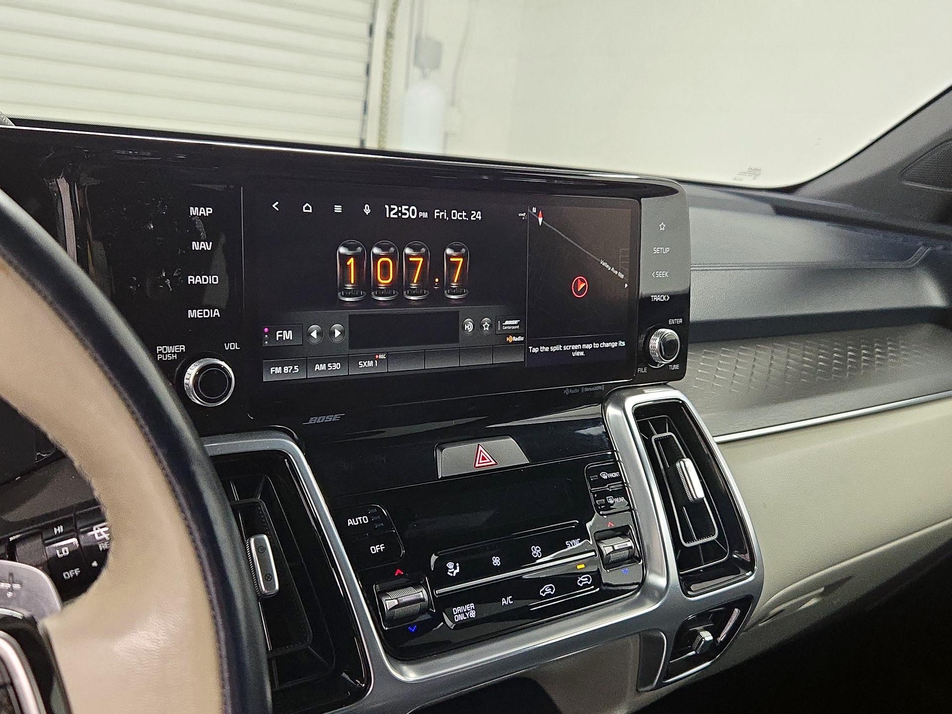 Thumbnail: 2022 Kia Sorento - 16