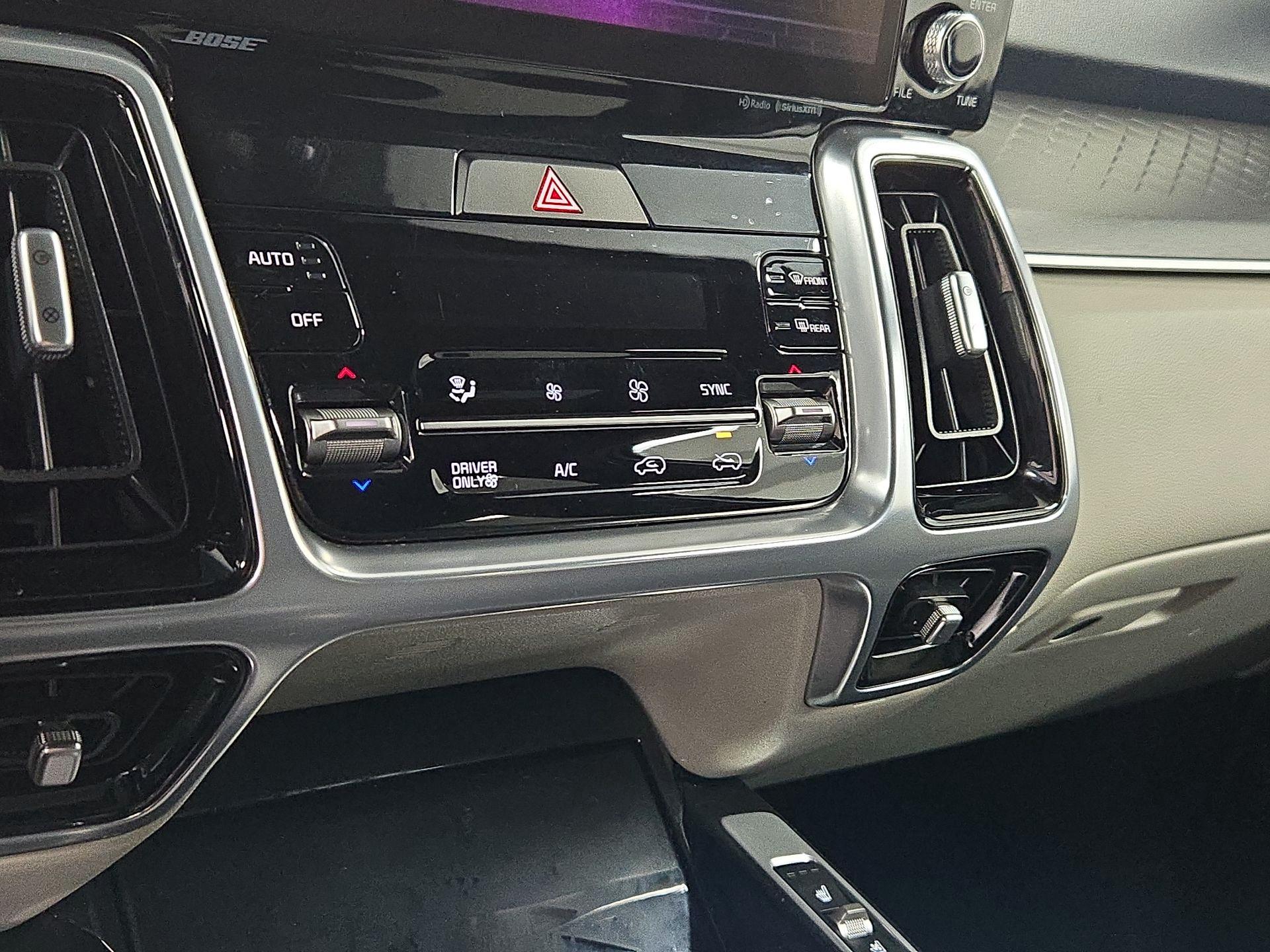 Thumbnail: 2022 Kia Sorento - 17