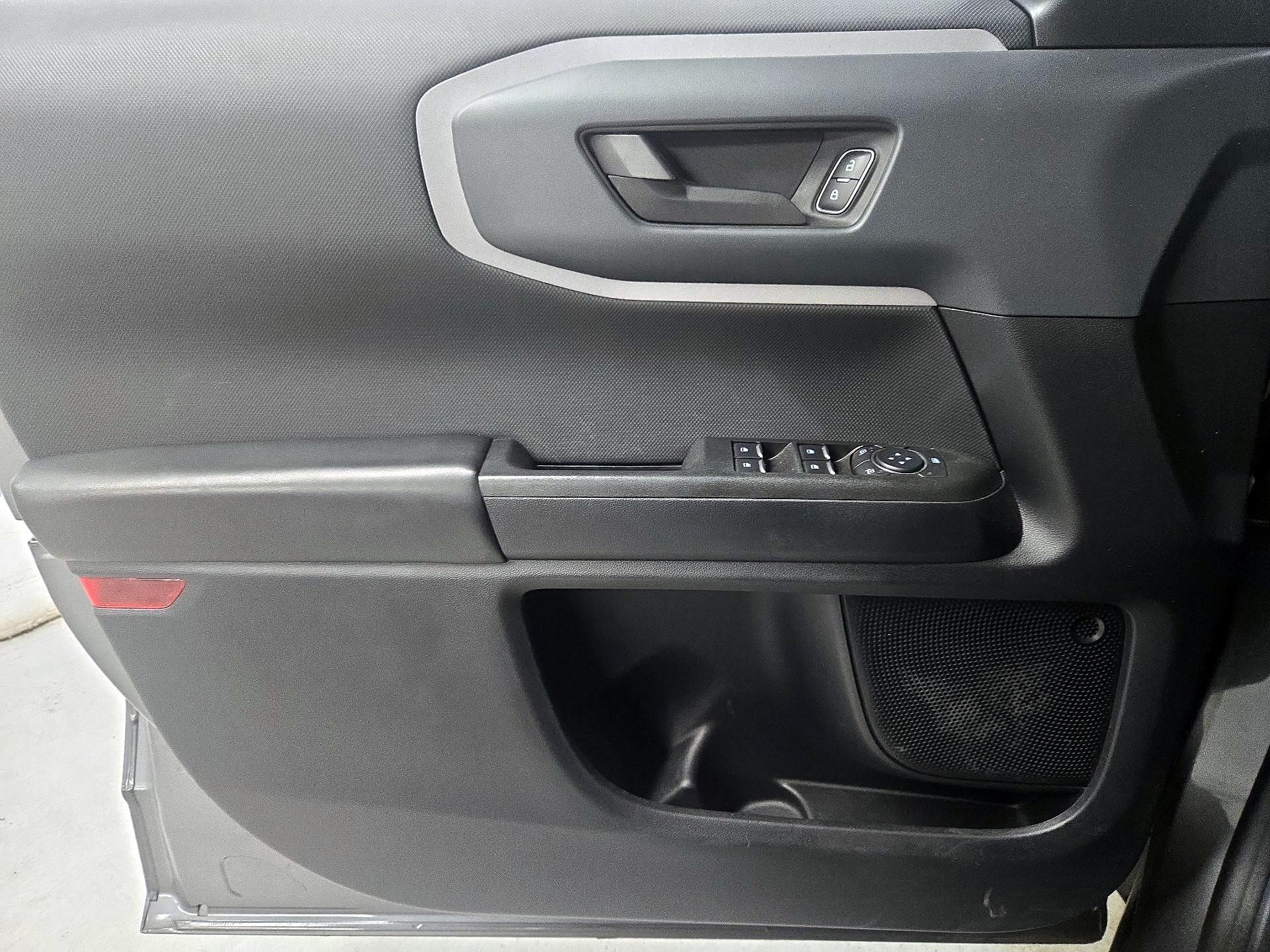 Thumbnail: 2022 Ford Bronco Sport - 12