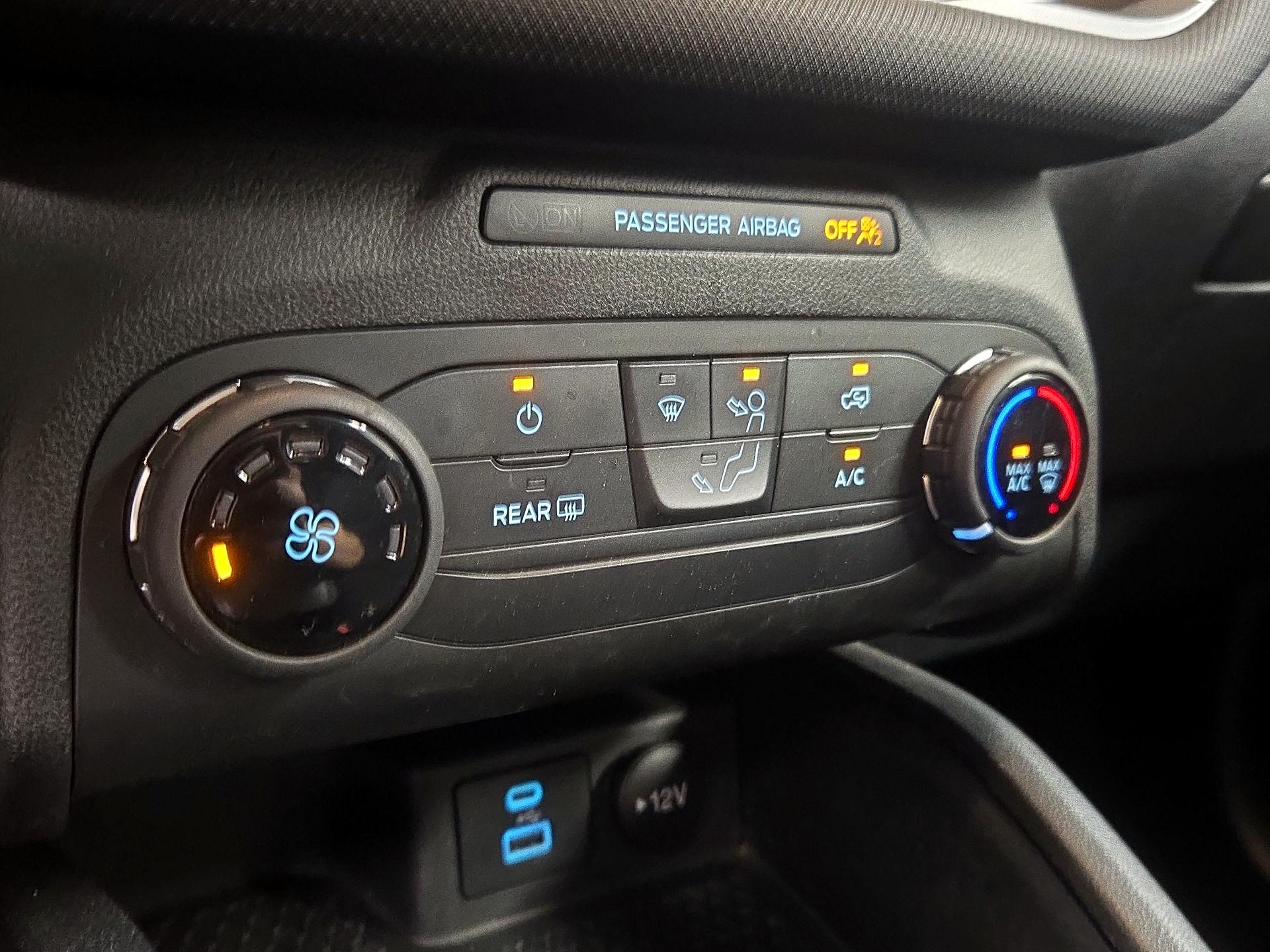 Thumbnail: 2022 Ford Bronco Sport - 16