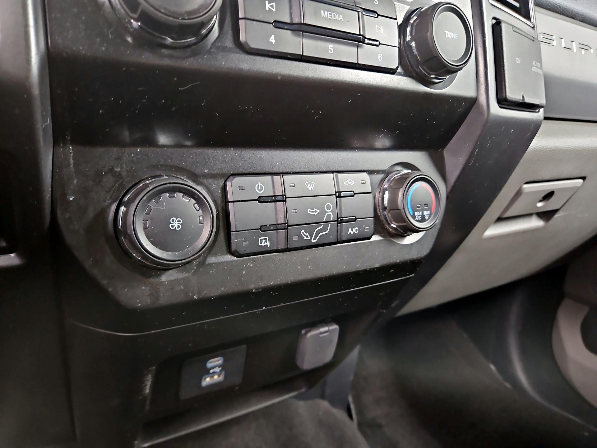 Thumbnail: 2022 Ford F-350 - 16