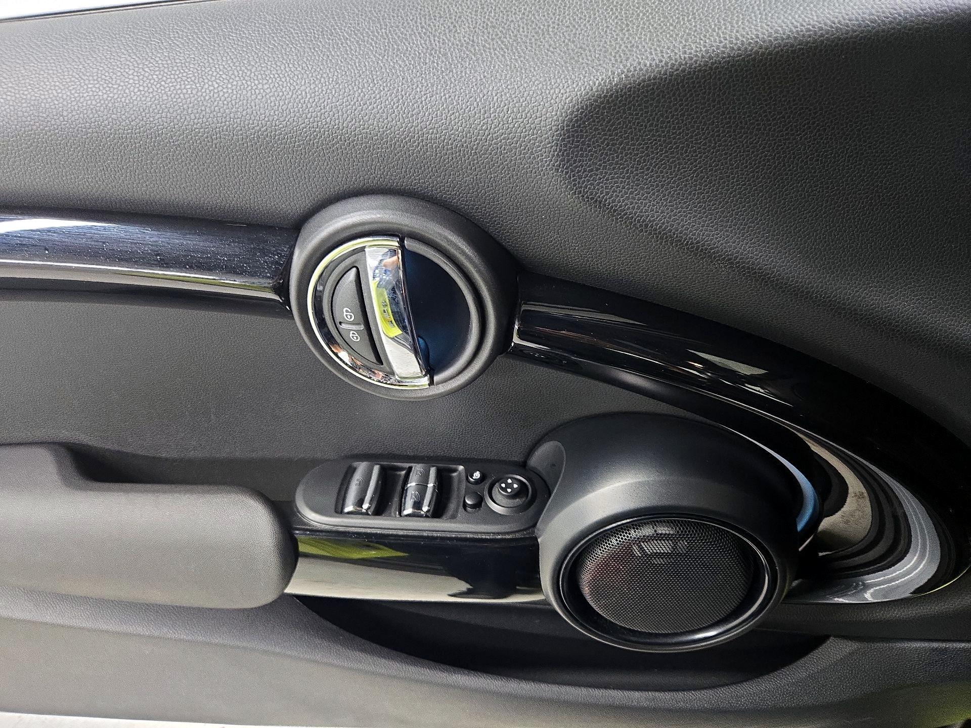 Thumbnail: 2023 MINI Cooper - 12