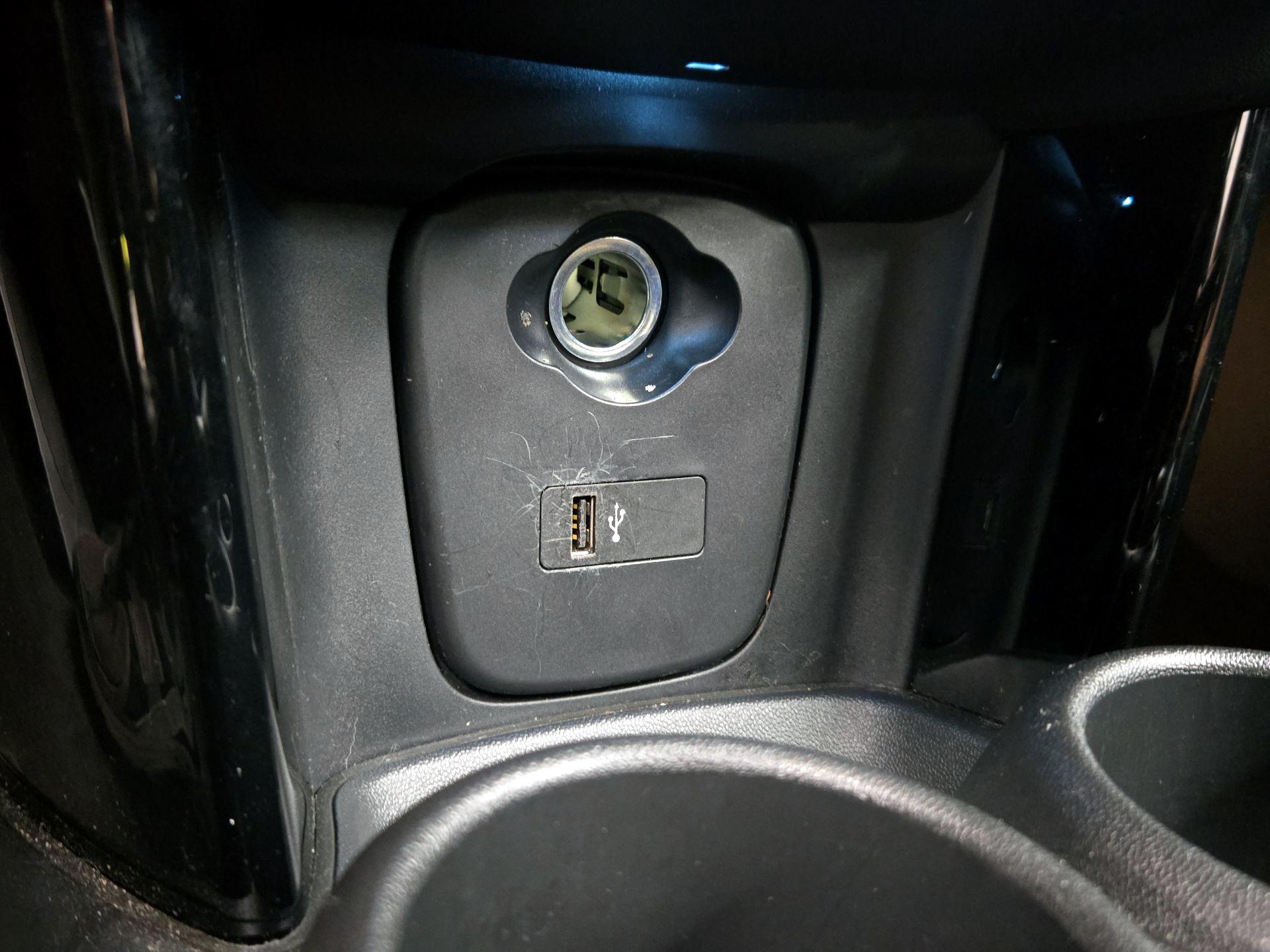 Thumbnail: 2023 MINI Cooper - 18