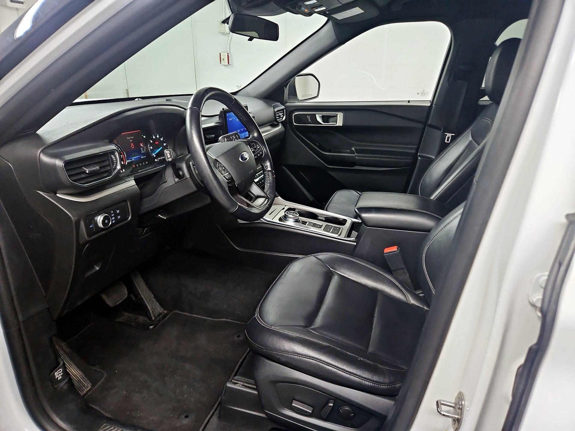 Thumbnail: 2020 Ford Explorer - 11