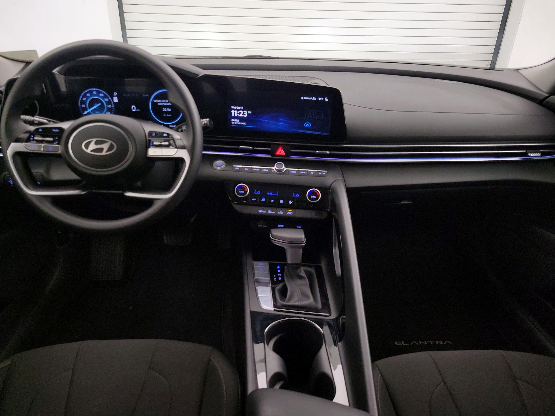 Thumbnail: 2024 Hyundai Elantra - 9