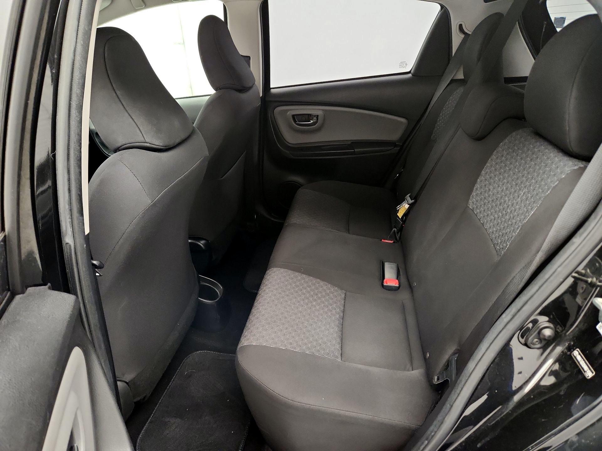 Thumbnail: 2017 Toyota Yaris - 18
