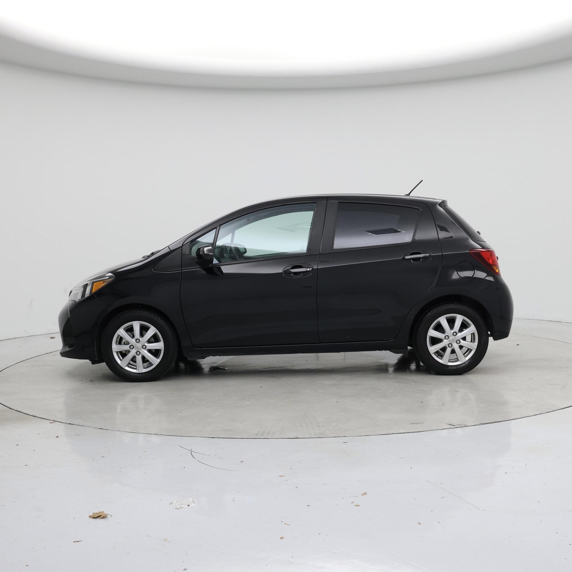 Thumbnail: 2017 Toyota Yaris - 3