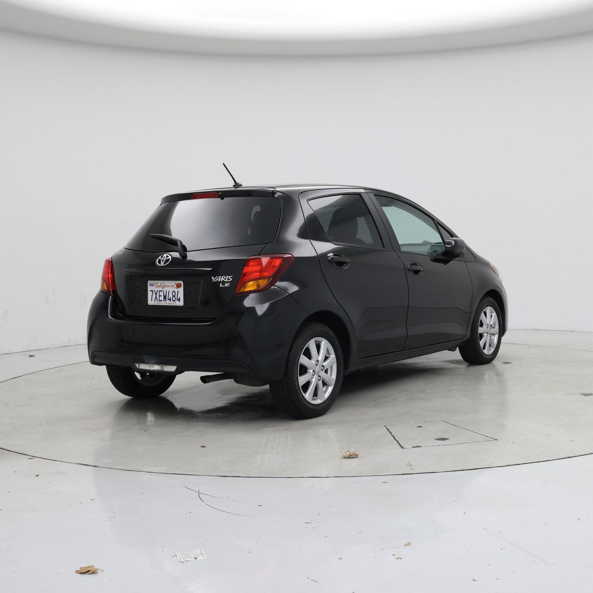Thumbnail: 2017 Toyota Yaris - 8
