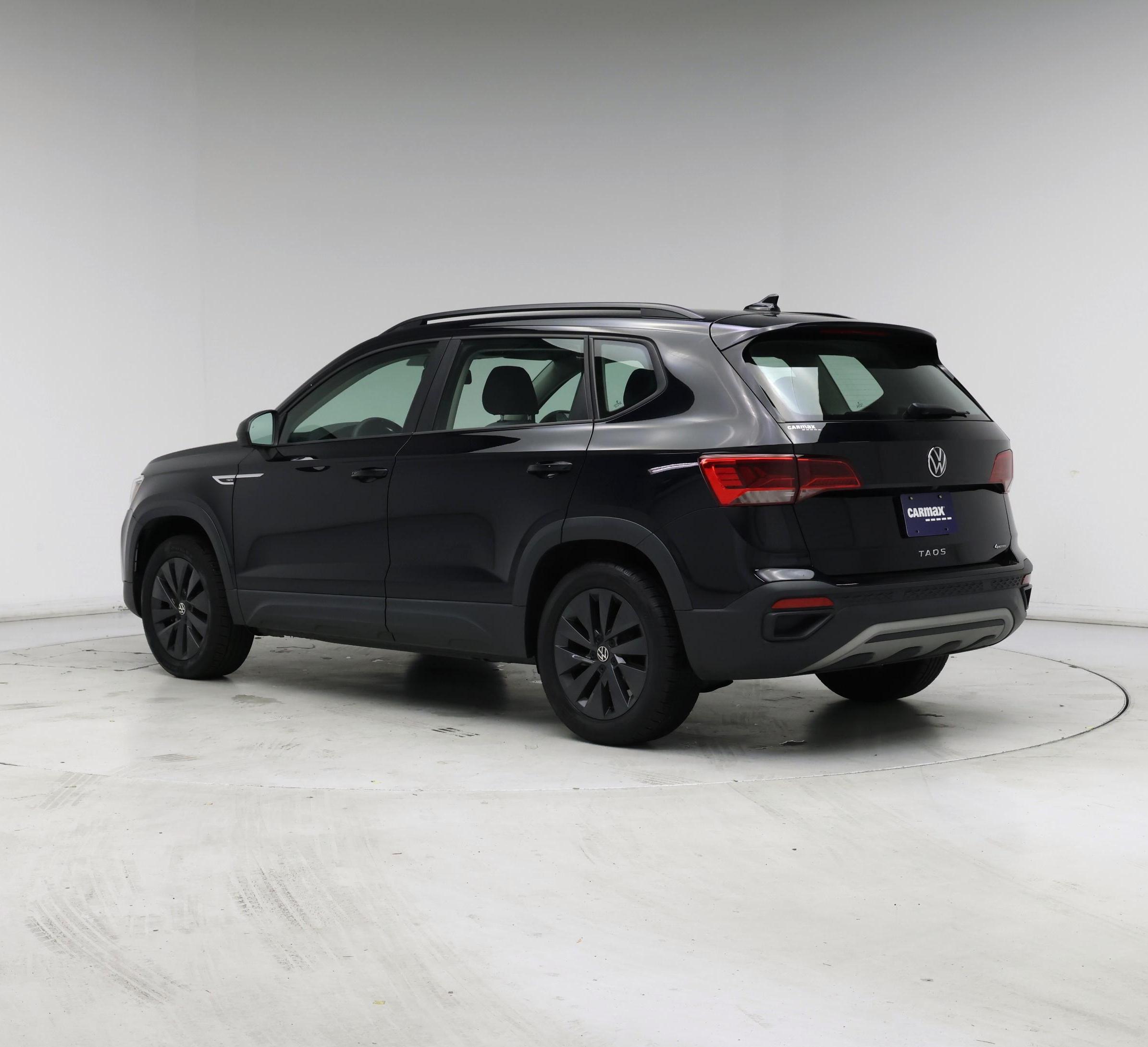 Thumbnail: 2022 Volkswagen Taos - 2