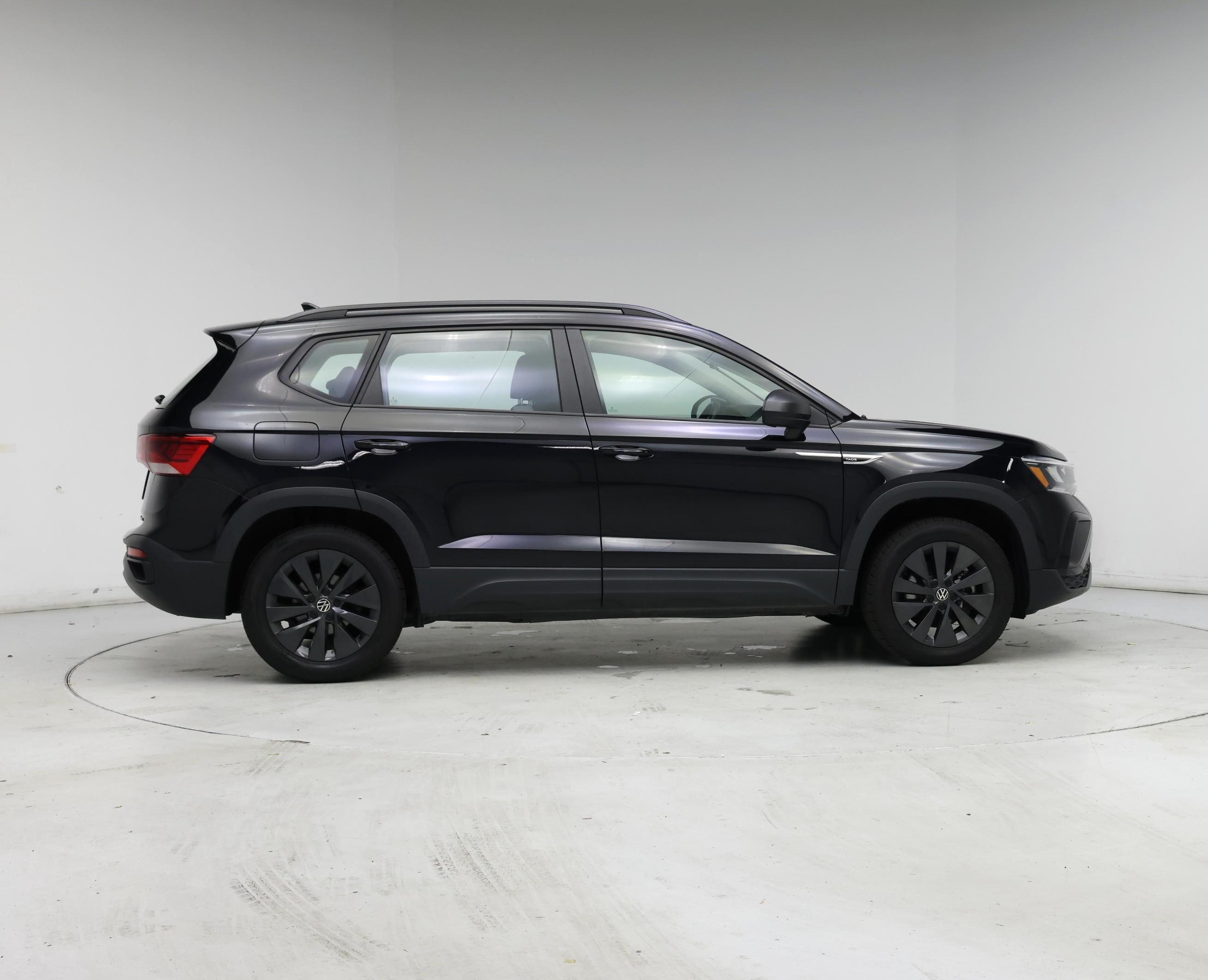 Thumbnail: 2022 Volkswagen Taos - 7