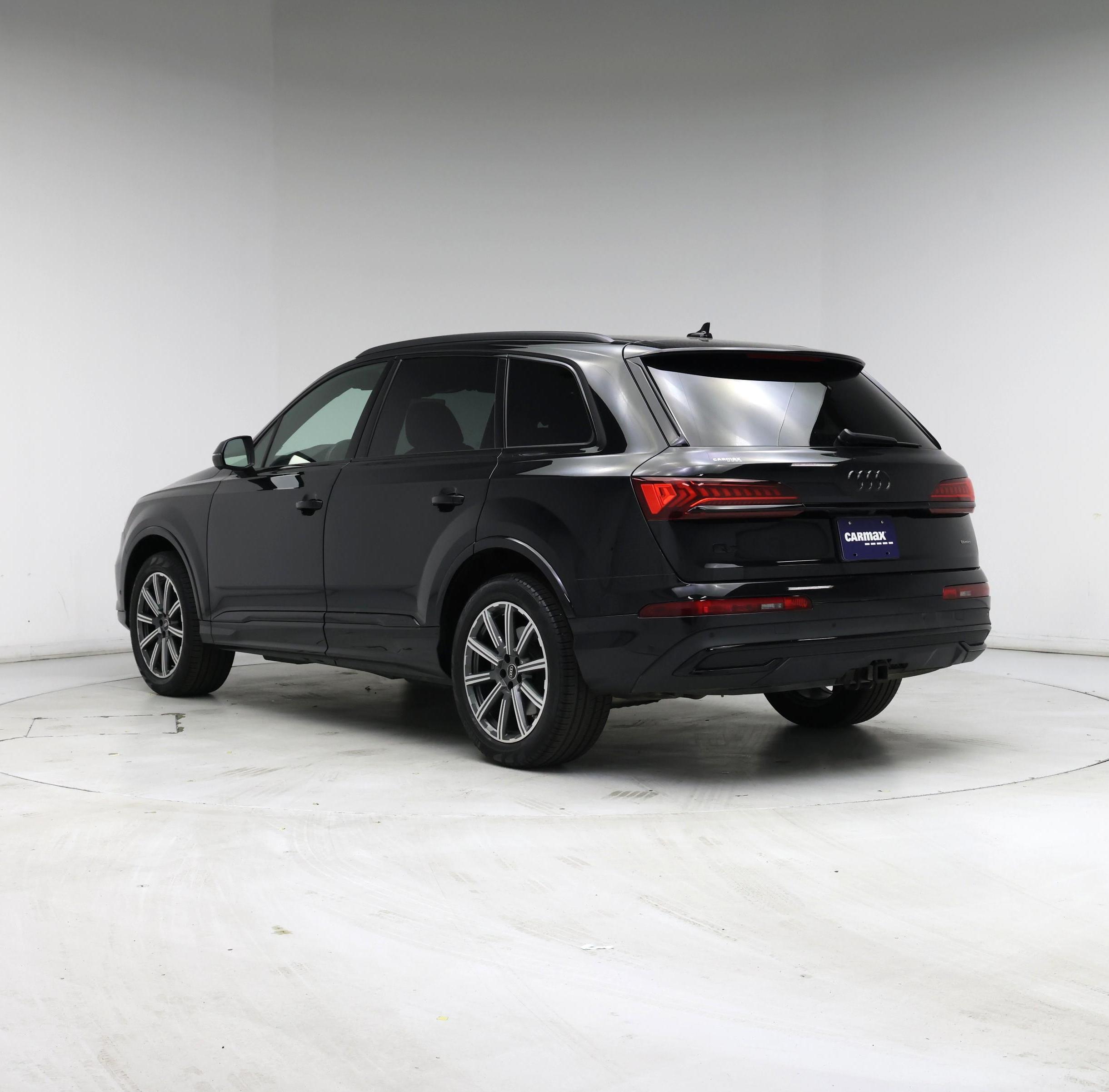 Thumbnail: 2023 Audi Q7 - 2