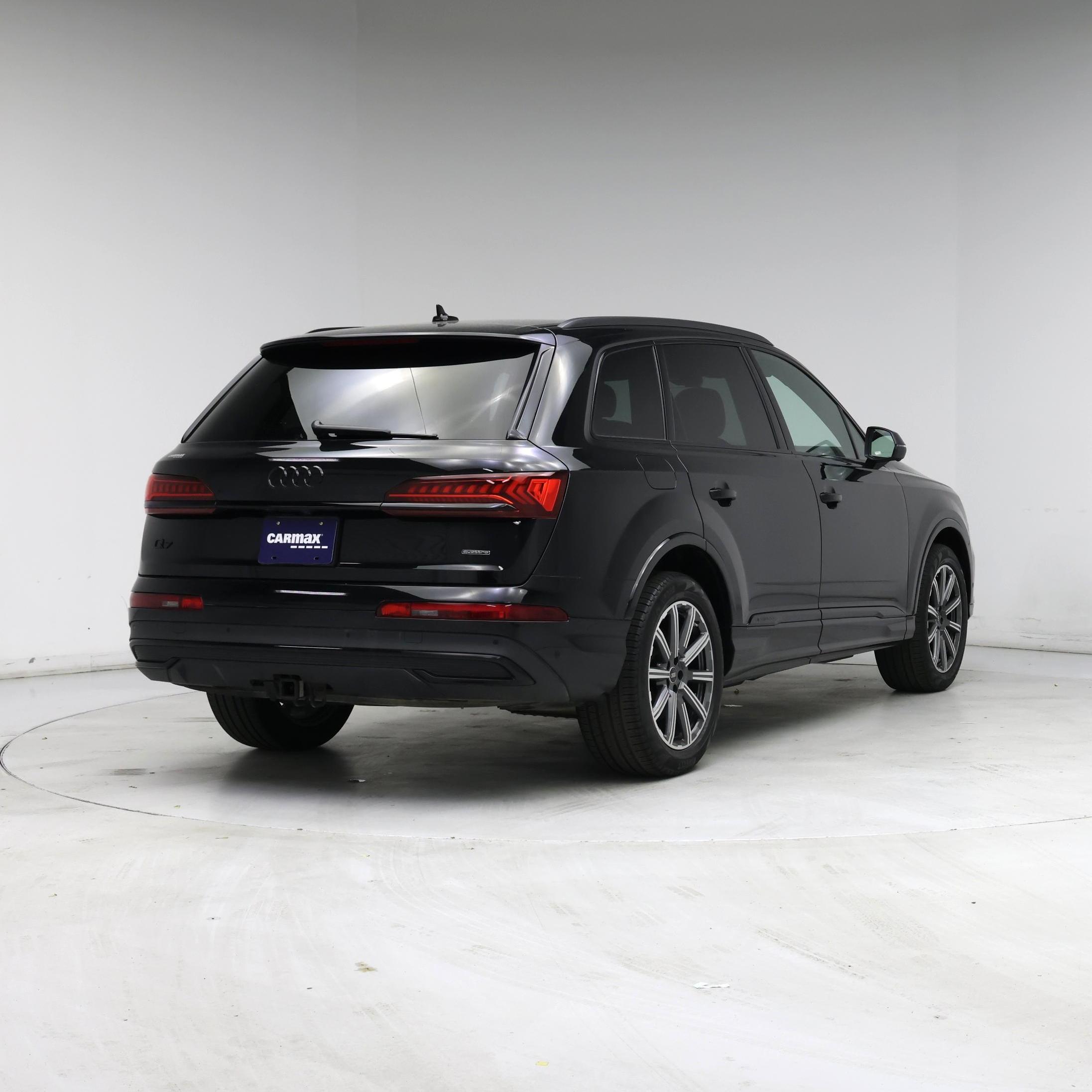 Thumbnail: 2023 Audi Q7 - 8