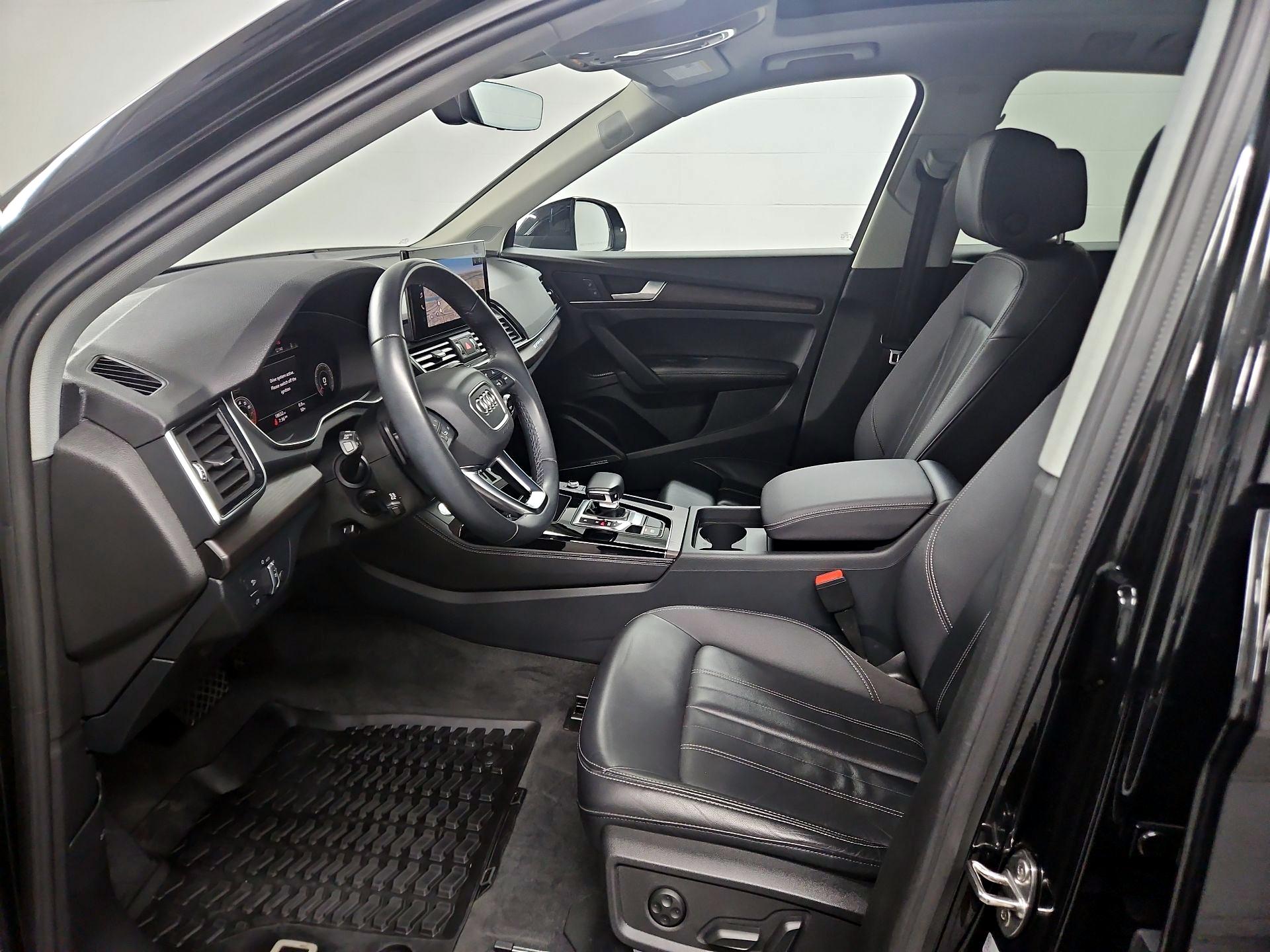 Thumbnail: 2023 Audi Q5 - 11