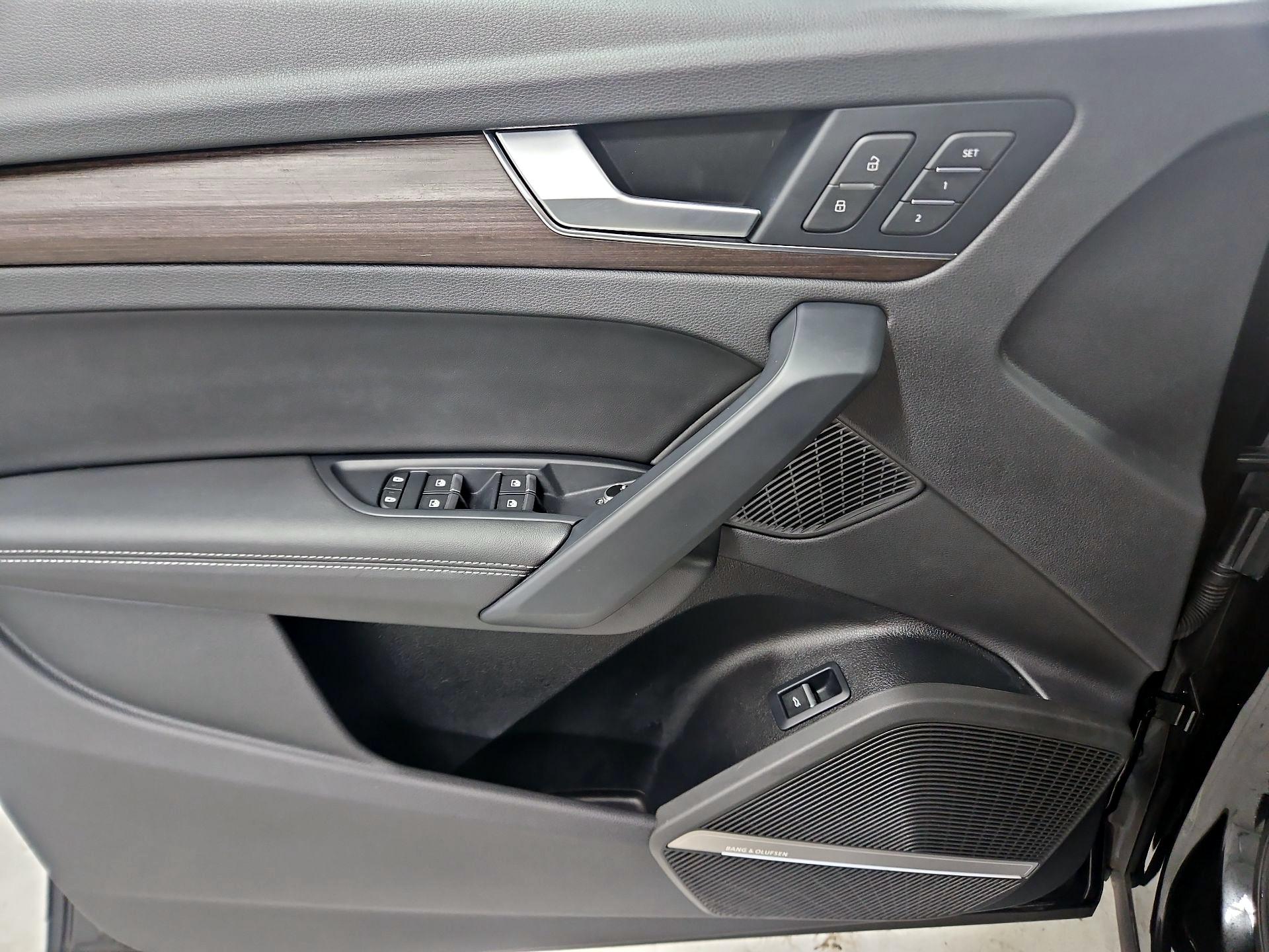 Thumbnail: 2023 Audi Q5 - 12