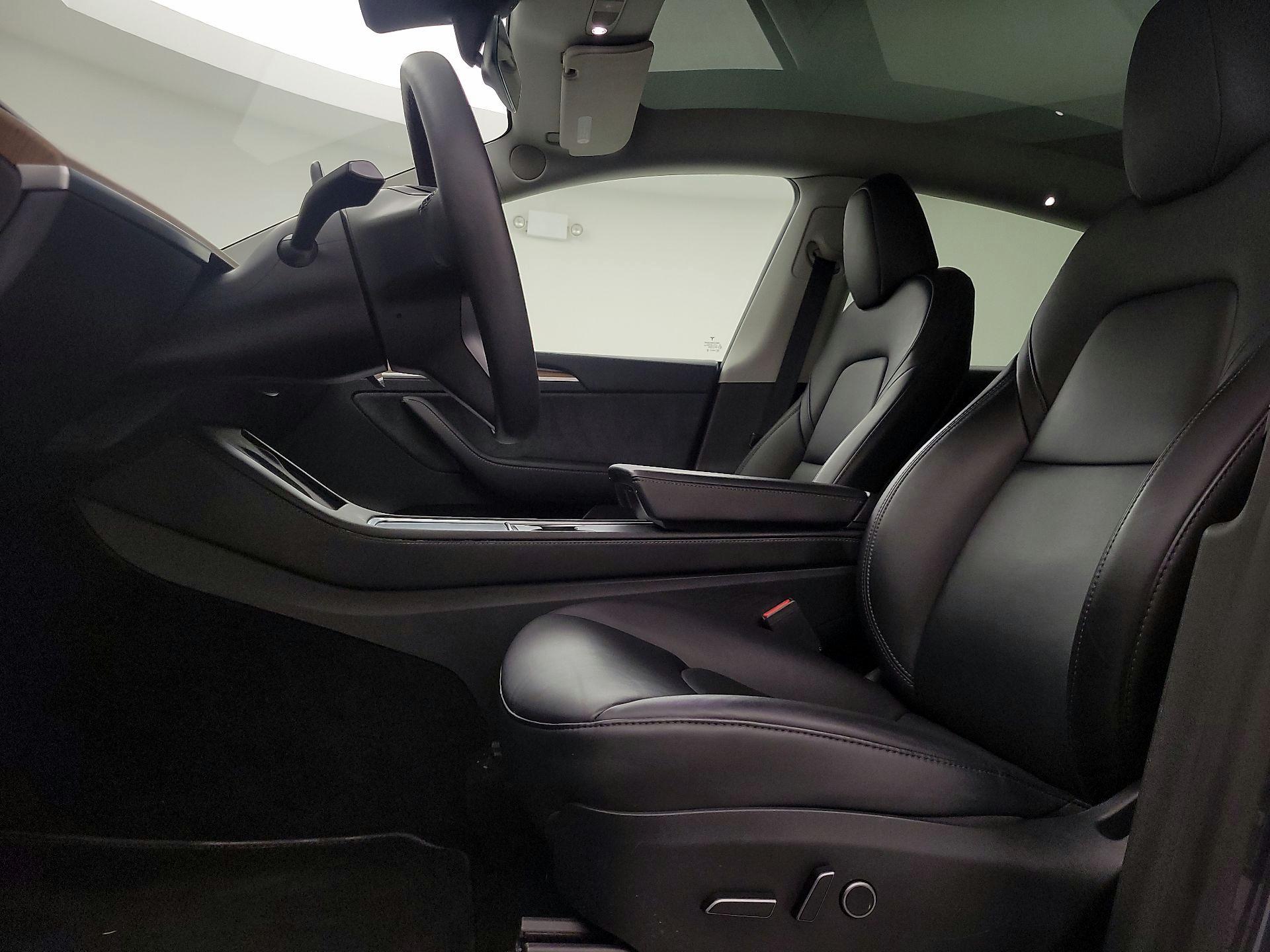 Thumbnail: 2023 Tesla Model Y - 11