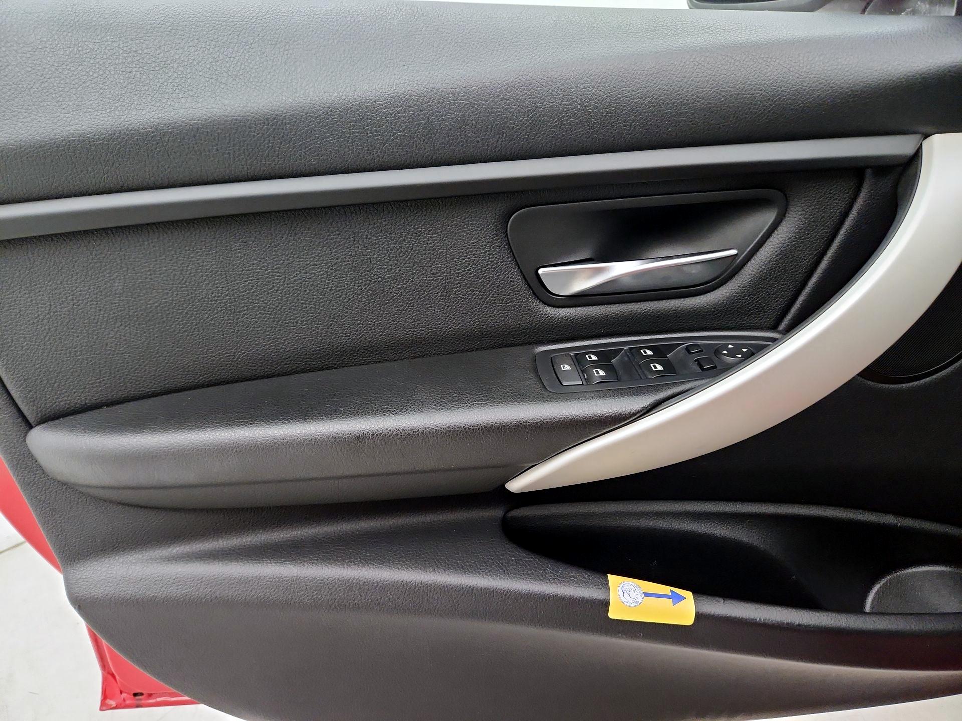 Thumbnail: 2014 BMW 3 Series - 12