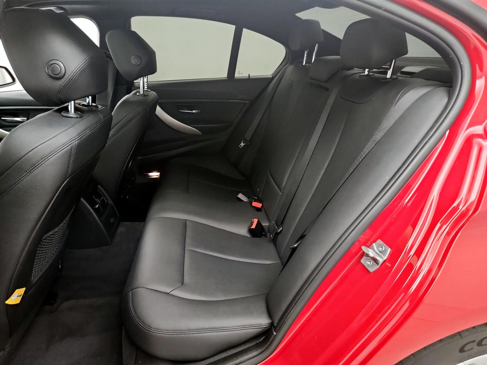 Thumbnail: 2014 BMW 3 Series - 20