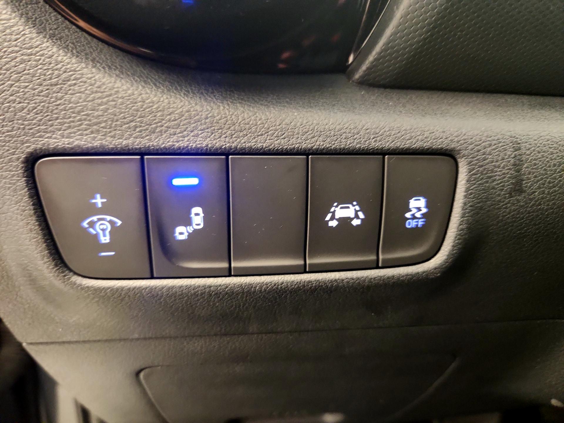 Thumbnail: 2019 Hyundai Kona - 13