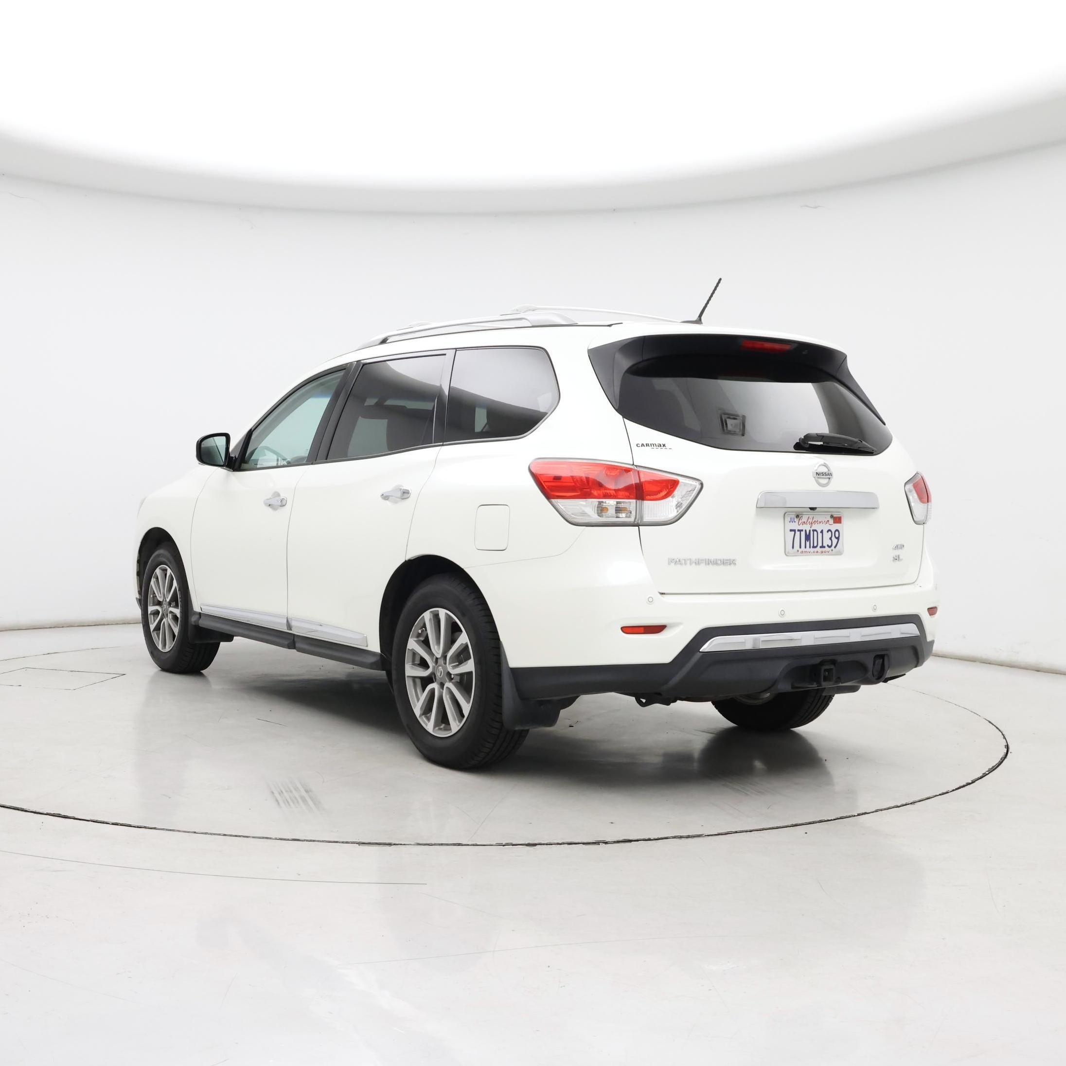 Thumbnail: 2016 Nissan Pathfinder - 2