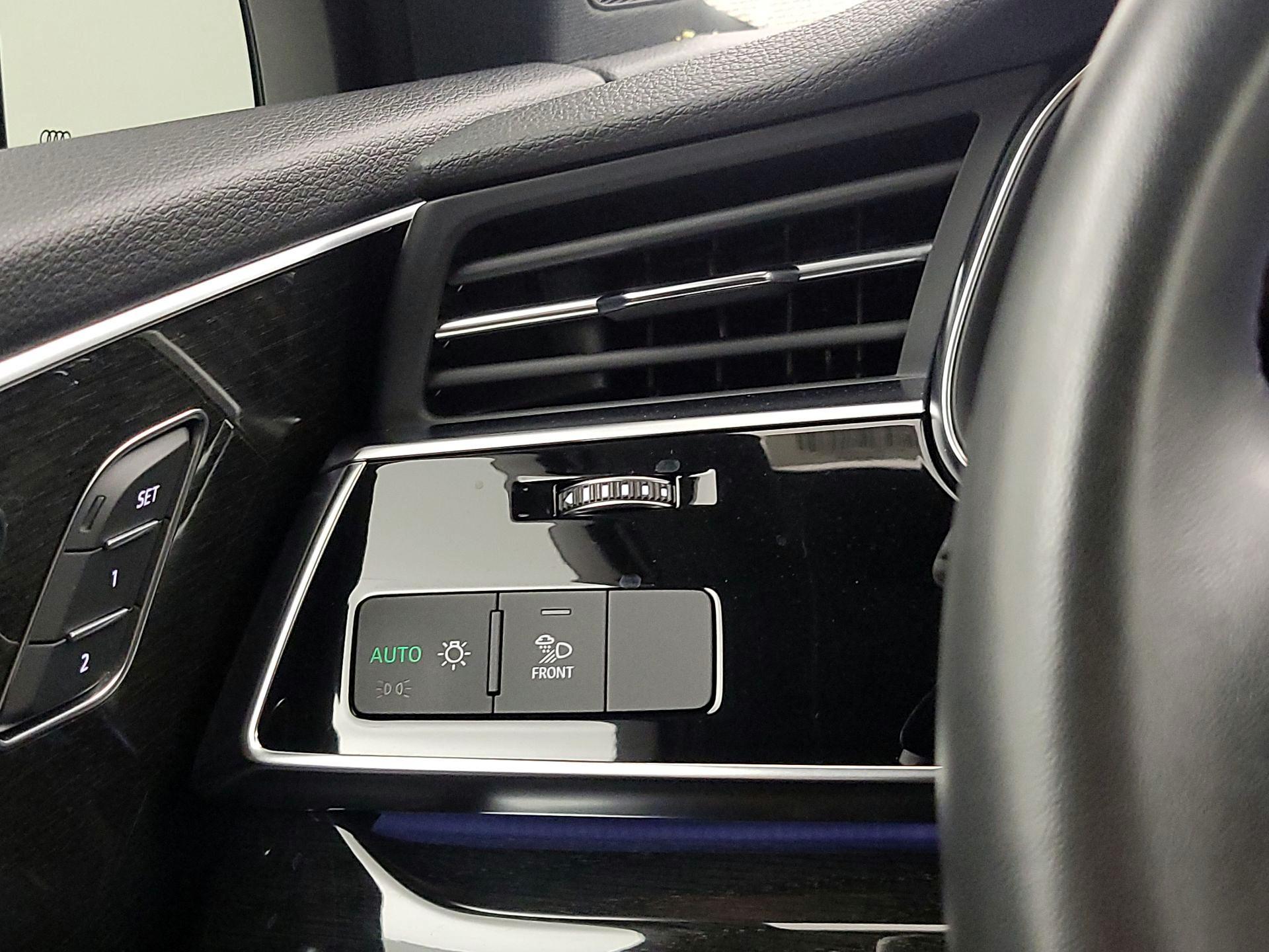 Thumbnail: 2021 Audi Q7 - 13