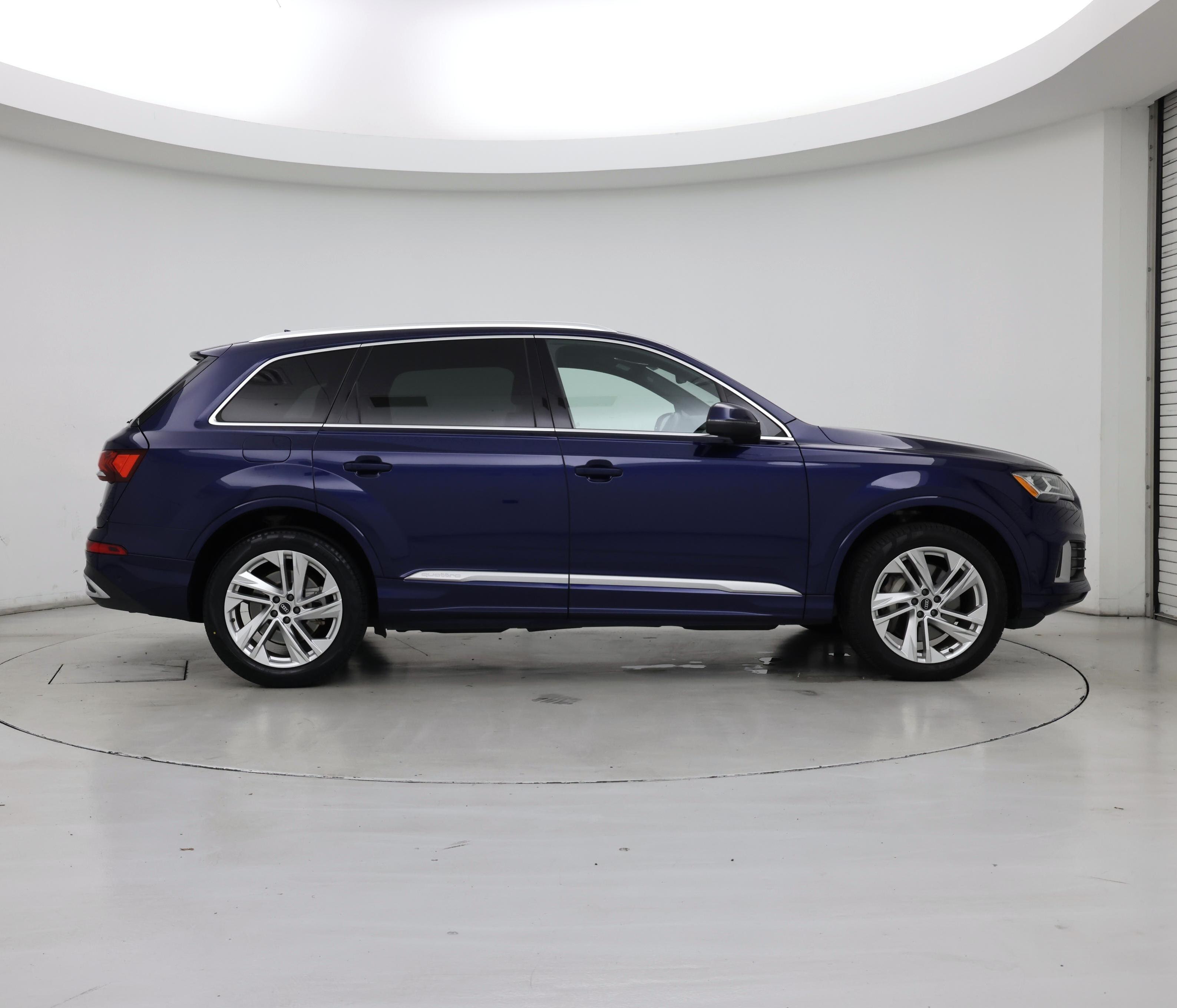 Thumbnail: 2021 Audi Q7 - 7