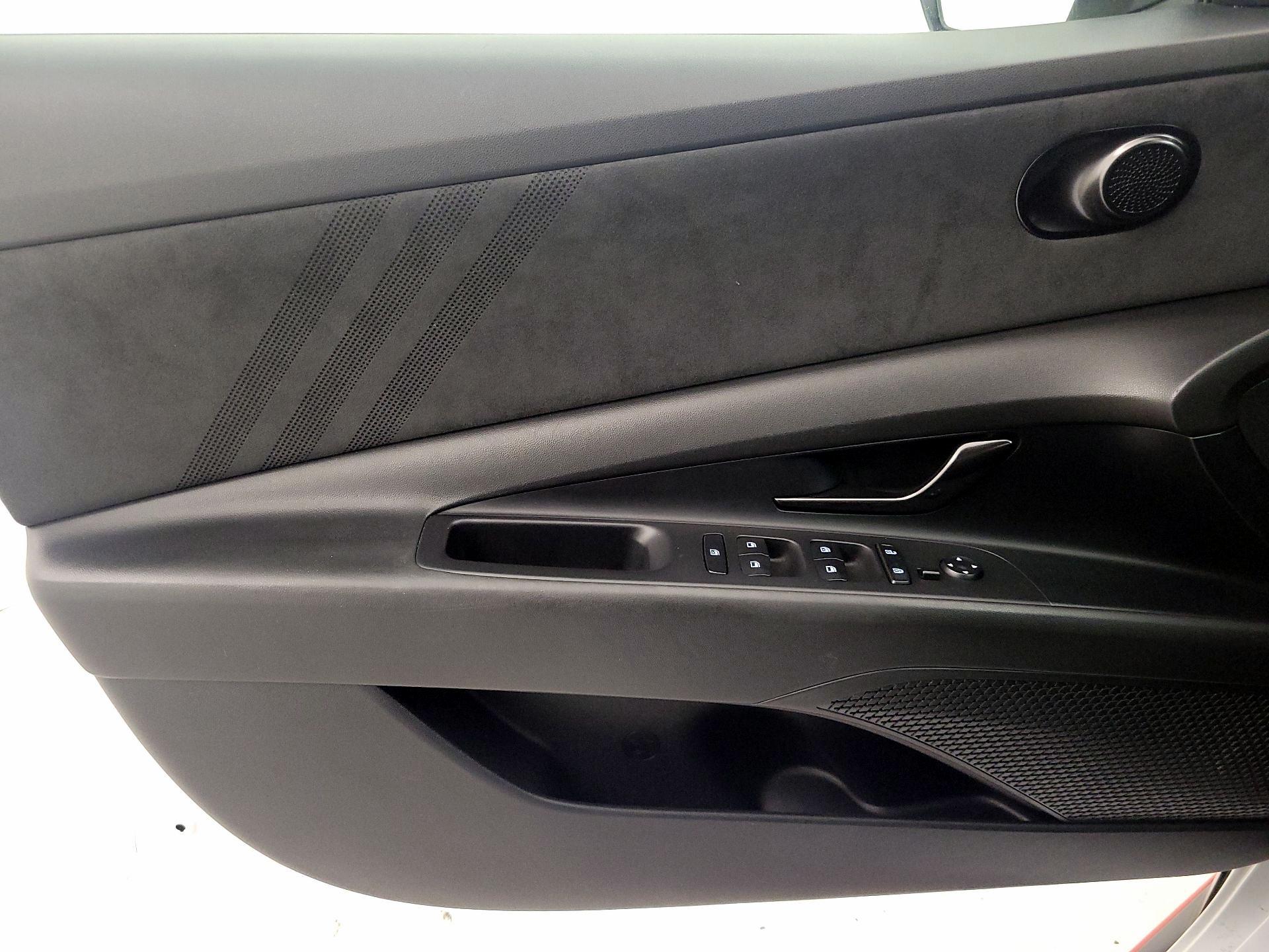 Thumbnail: 2023 Hyundai Elantra - 12