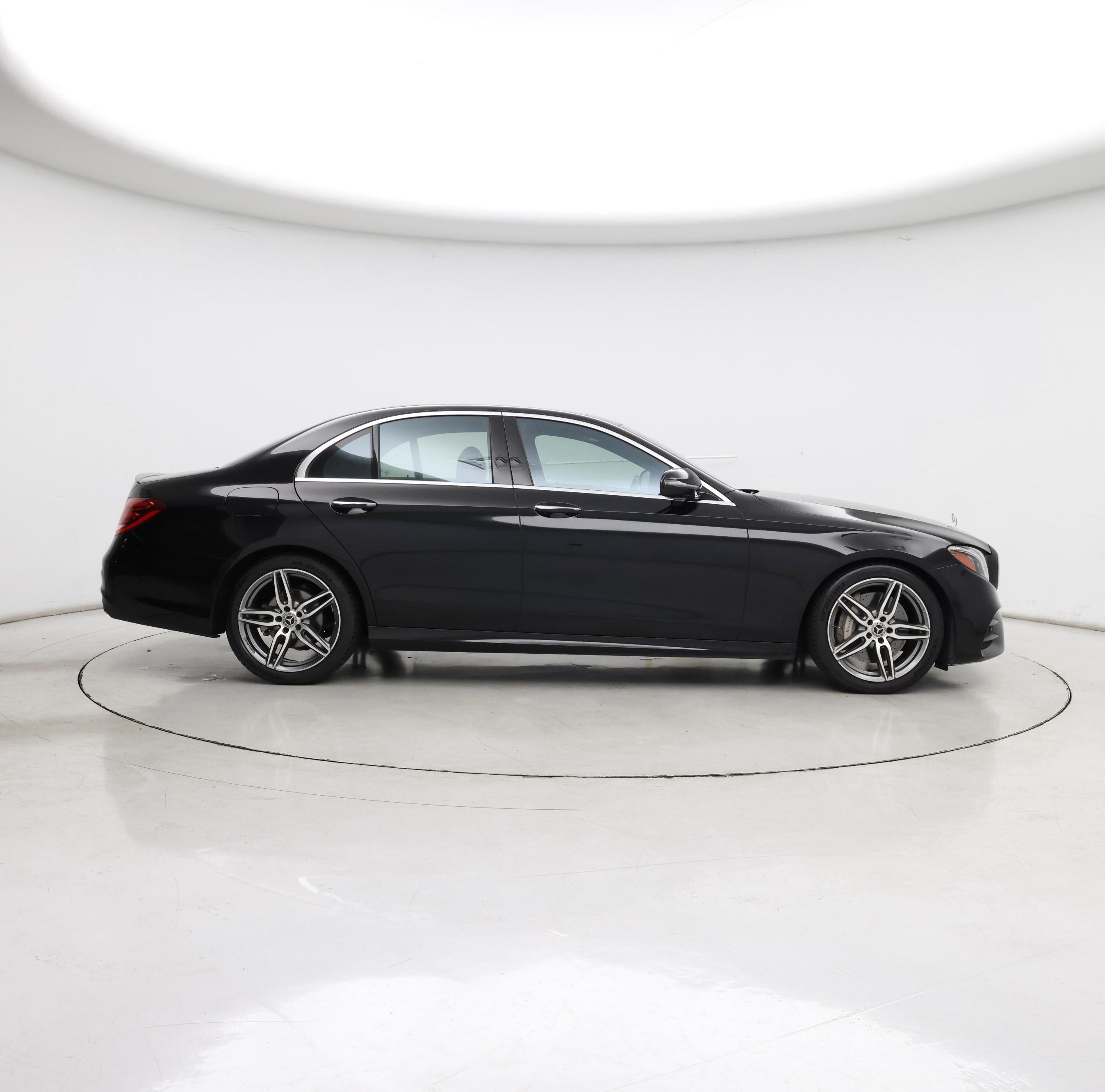 Thumbnail: 2019 Mercedes-Benz E-Class - 7