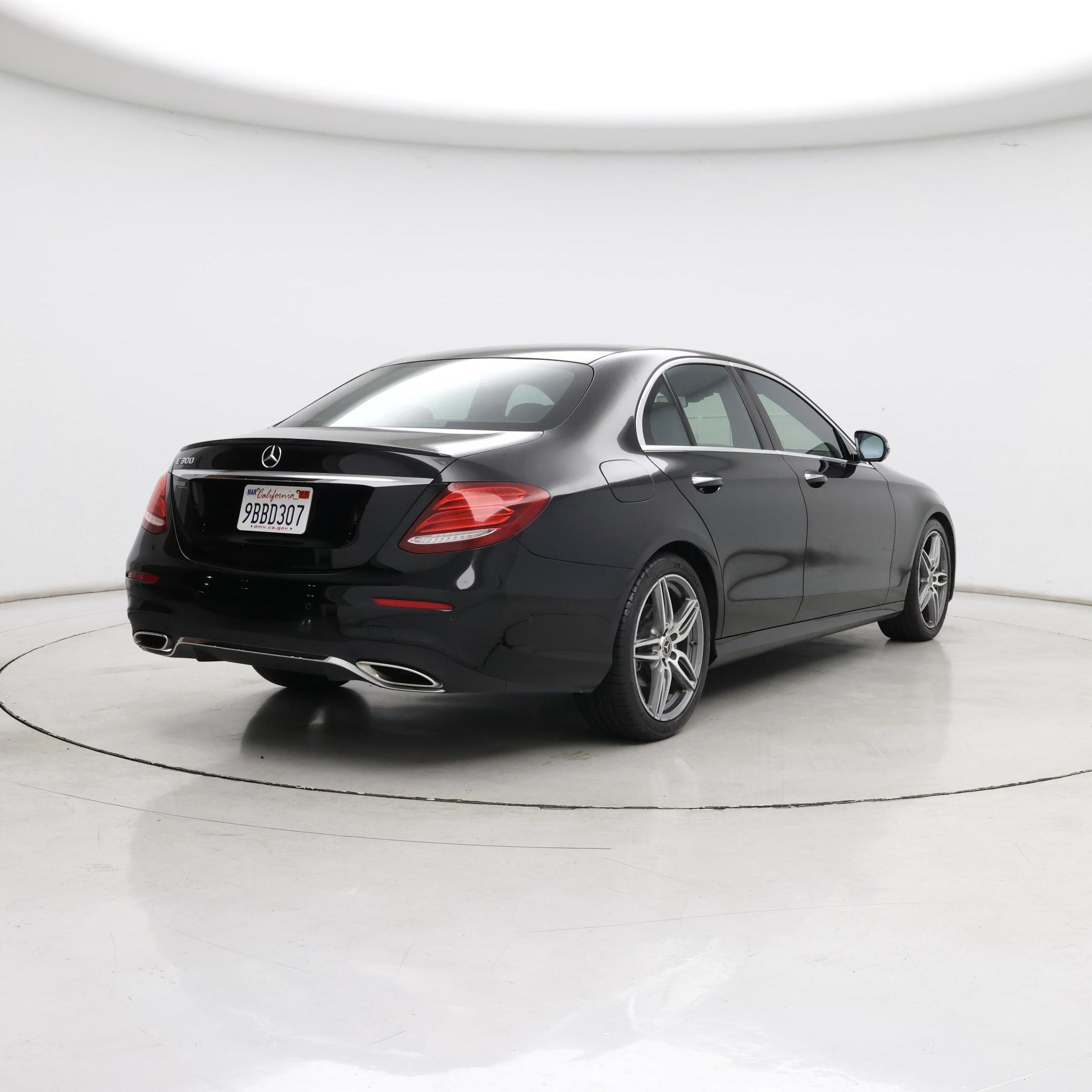 Thumbnail: 2019 Mercedes-Benz E-Class - 8