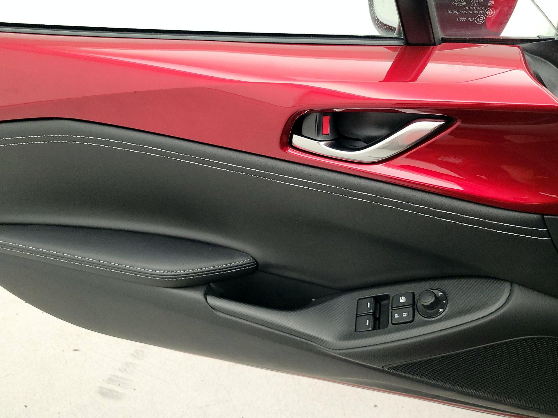 Thumbnail: 2022 Mazda MX-5 Miata - 12