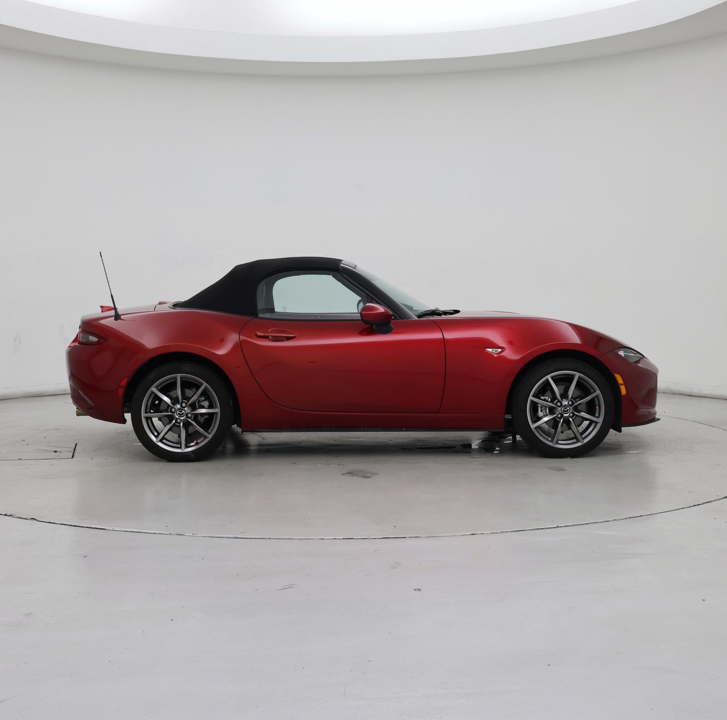 Thumbnail: 2022 Mazda MX-5 Miata - 7