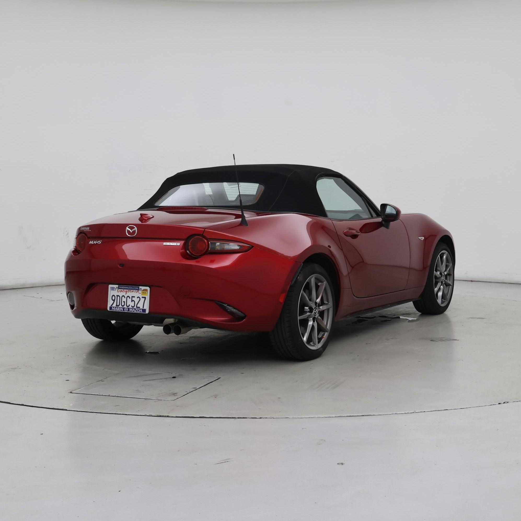 Thumbnail: 2022 Mazda MX-5 Miata - 8