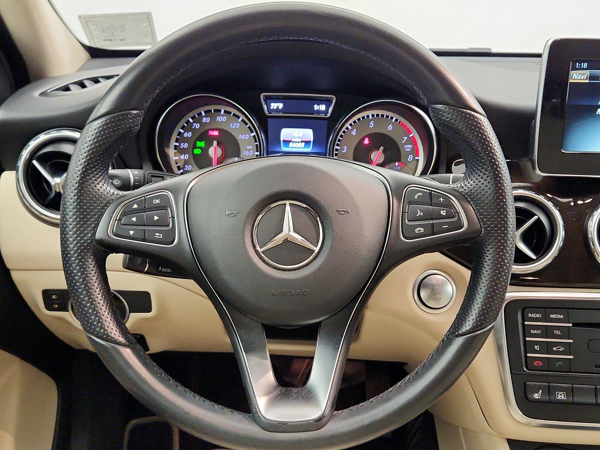 Thumbnail: 2016 Mercedes-Benz GLA - 10