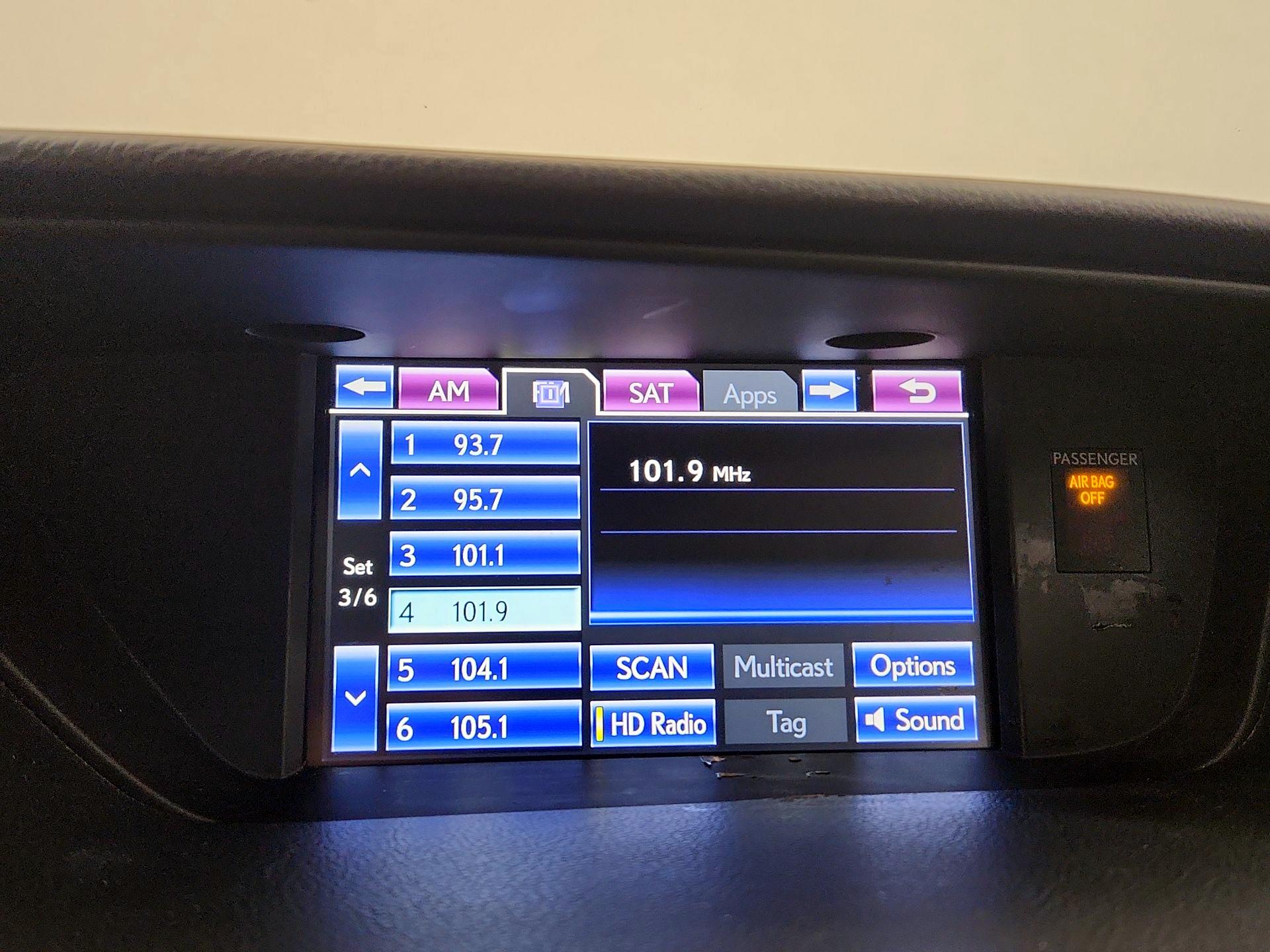 Thumbnail: 2014 Lexus ES - 16