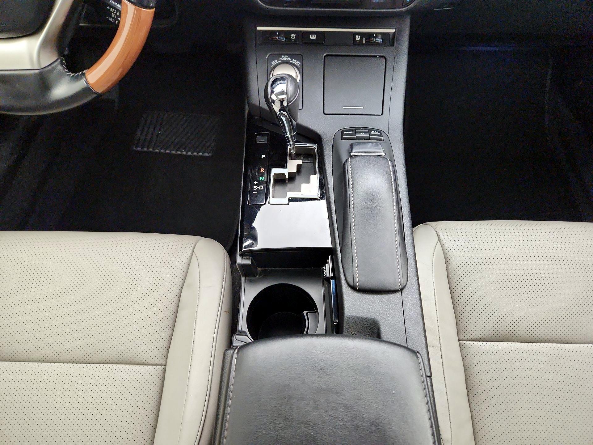 Thumbnail: 2014 Lexus ES - 18