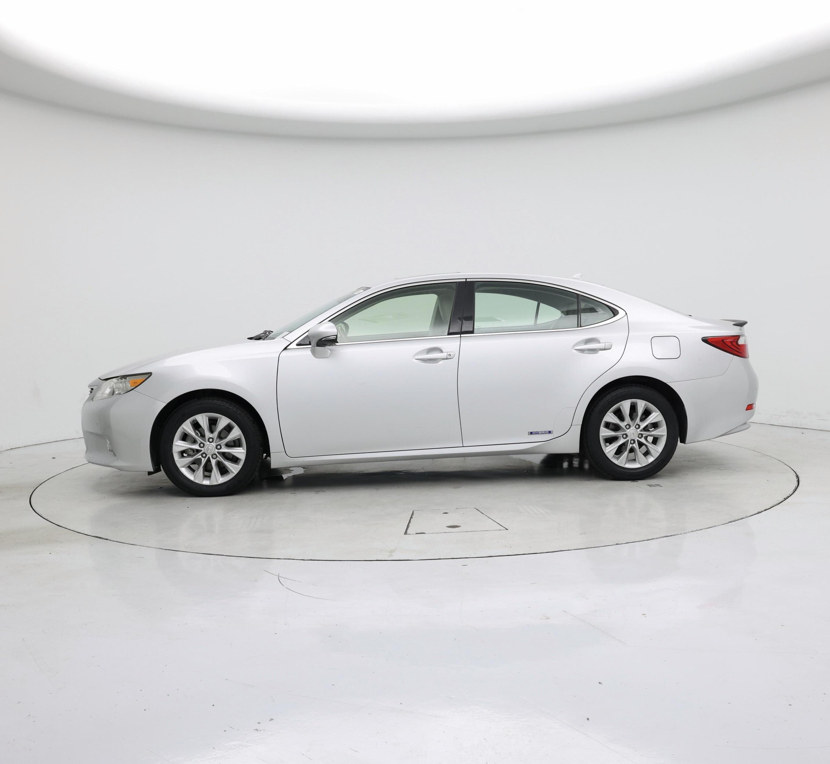 Thumbnail: 2014 Lexus ES - 3