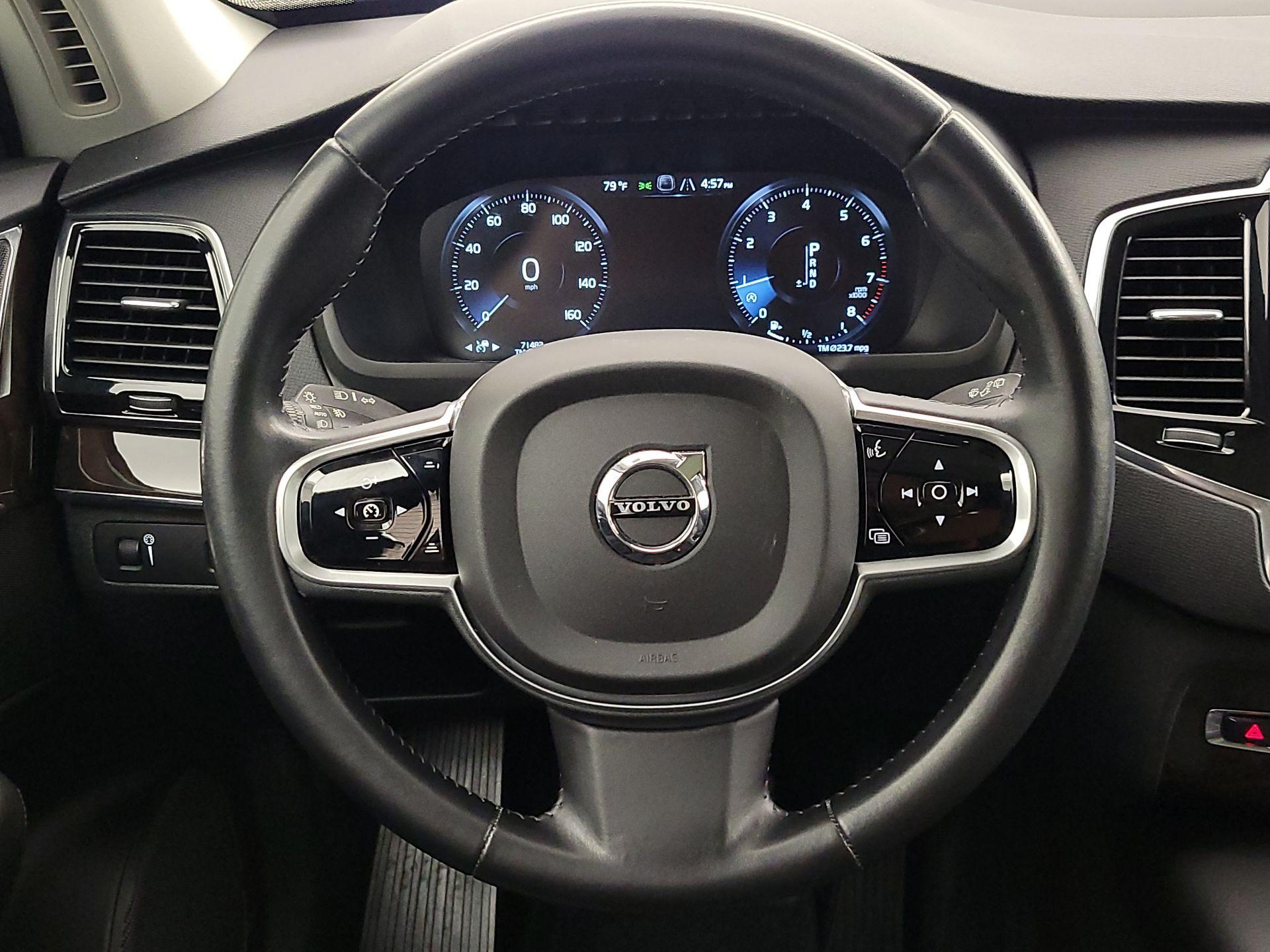 Thumbnail: 2017 Volvo XC90 - 10