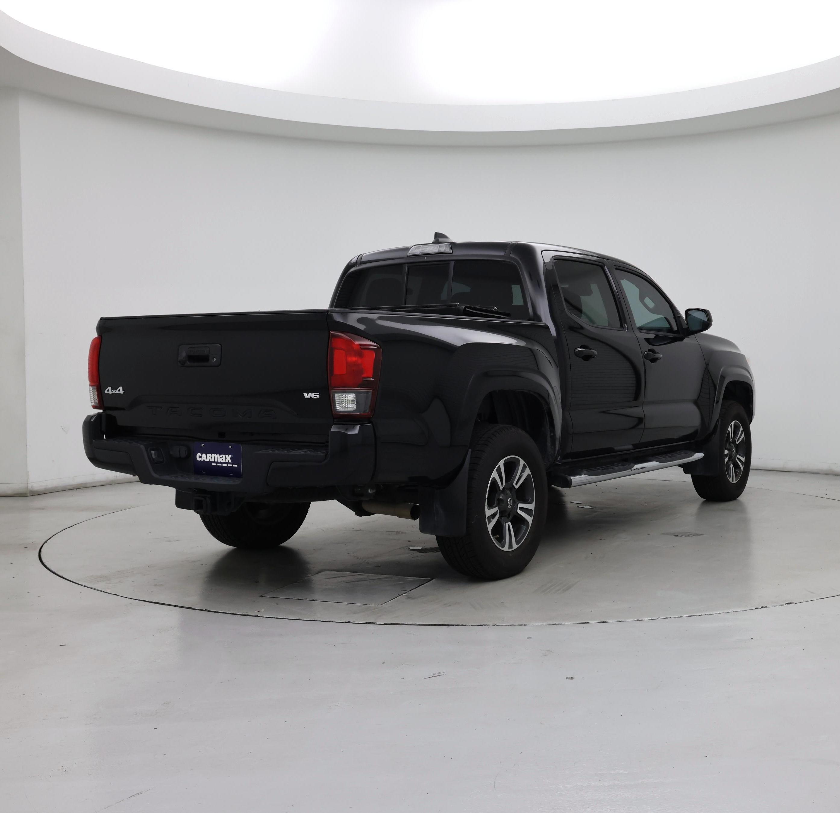 Thumbnail: 2020 Toyota Tacoma - 8